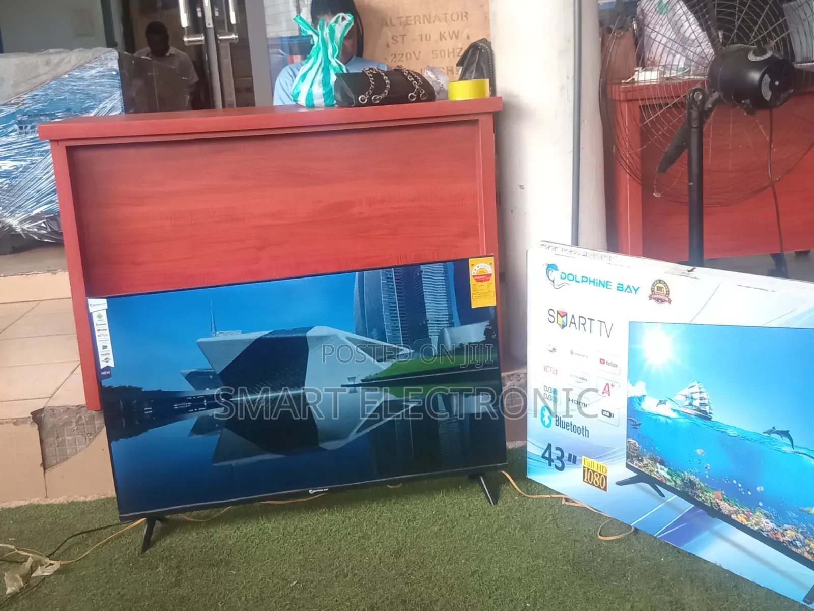 DolphinBay 43Inch Smart TV Full HD Display With Bluetooth Connectivity