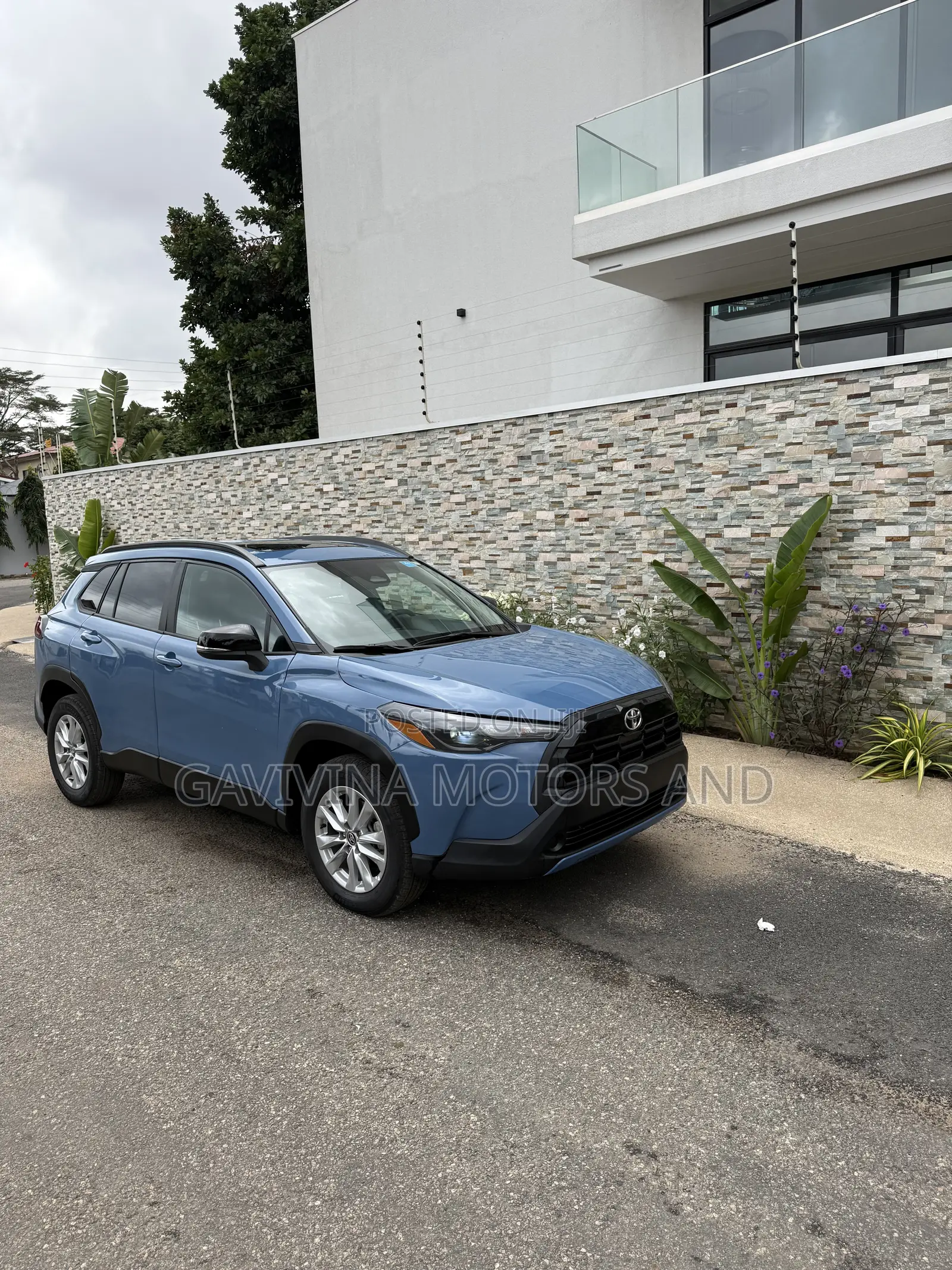Toyota Corolla Cross XLE 2025 Burgundy