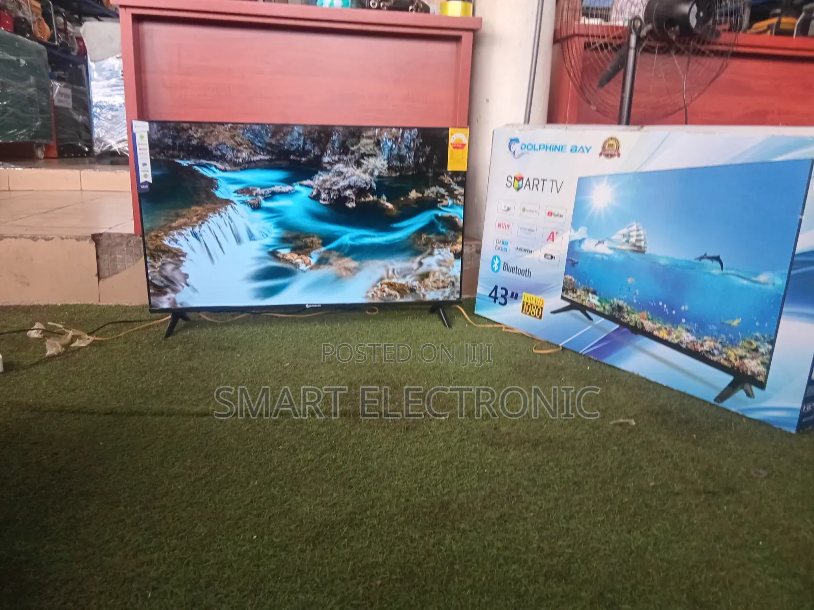 Dolphin Bay 43” Full HD Smart Television – Netflix, YouTube, Bluetooth