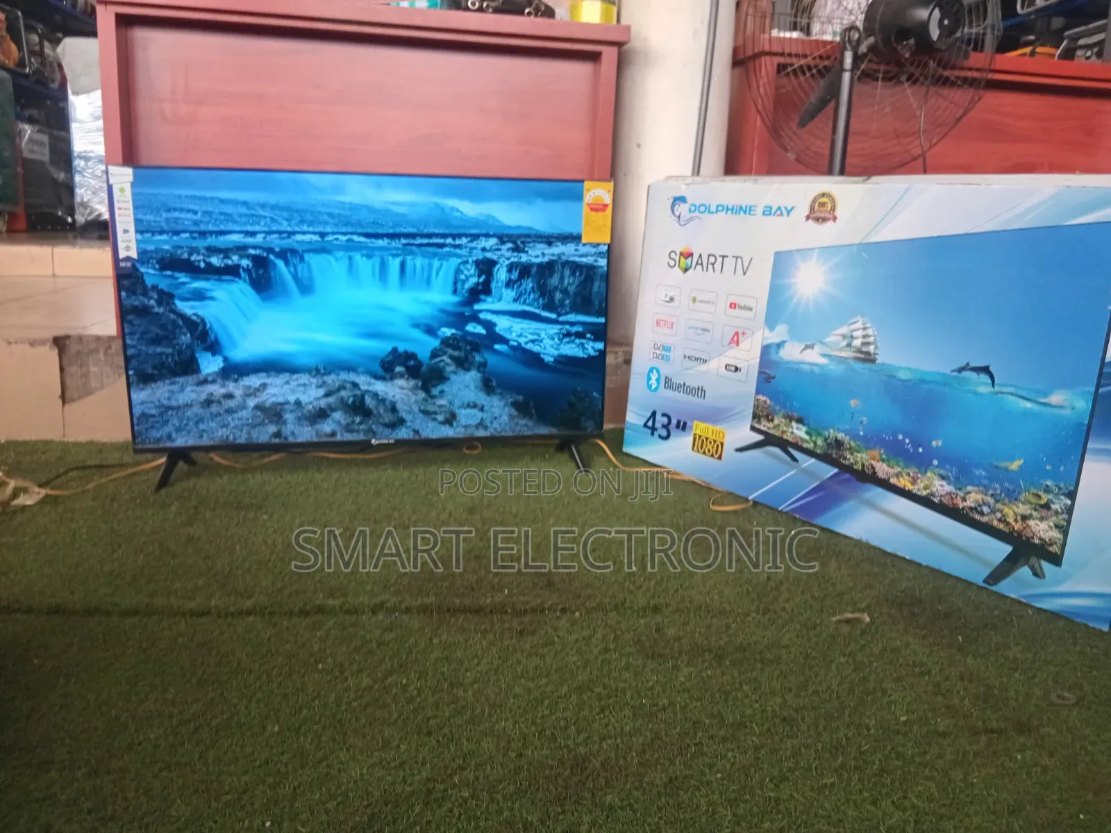 Dolphin Bay 43” Full HD Smart Television – Netflix, YouTube, Bluetooth