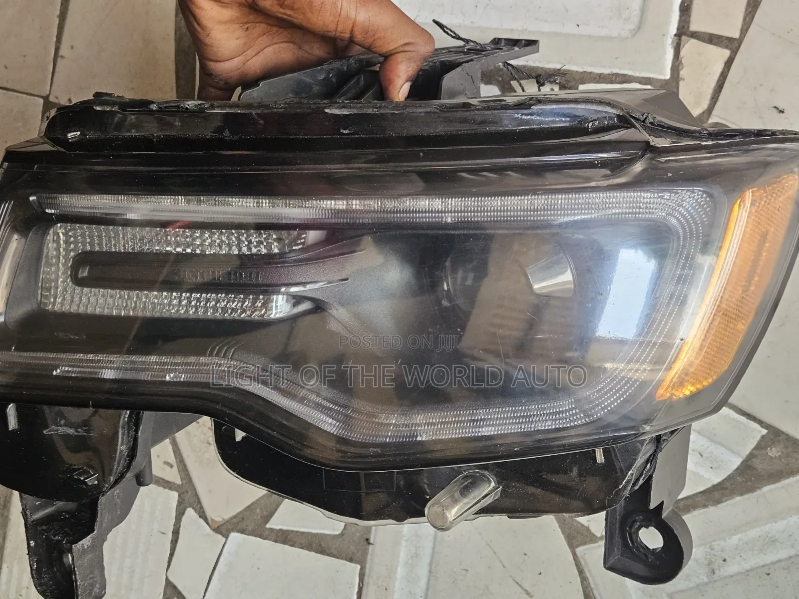 Jeep Grand Cherokee Headlight 2018 Driver Side Charger Type