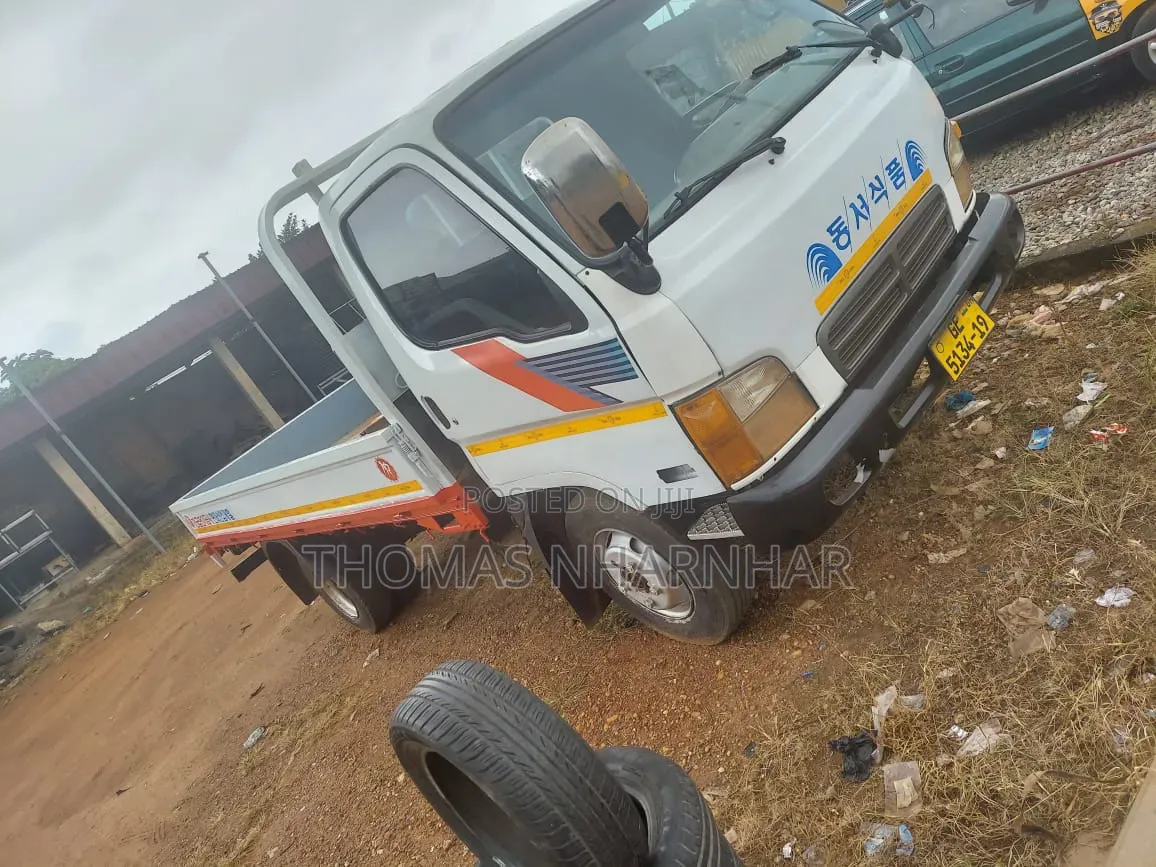 Hyundai Mighty 2