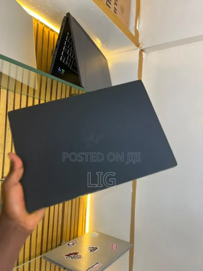Laptop Razer Blade 16GB Nvidia SSD 512GB