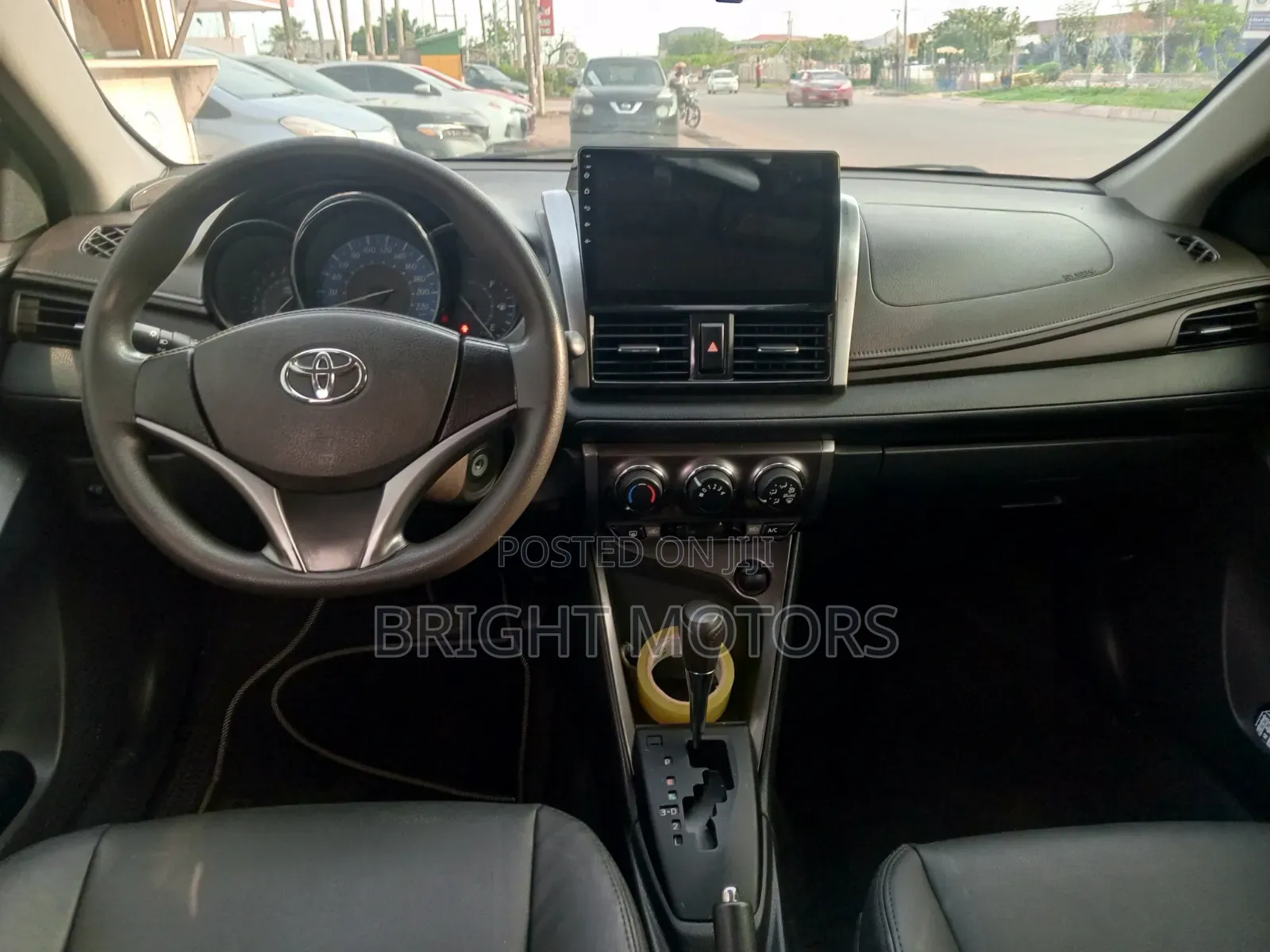 Toyota Yaris 2016 White