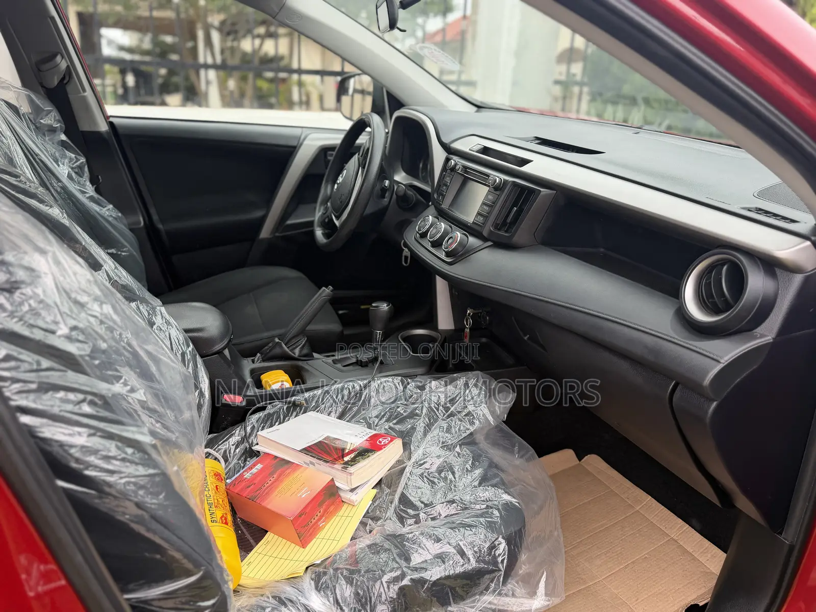 Toyota RAV4 LE AWD (2.5L 4cyl 6A) 2017 Red