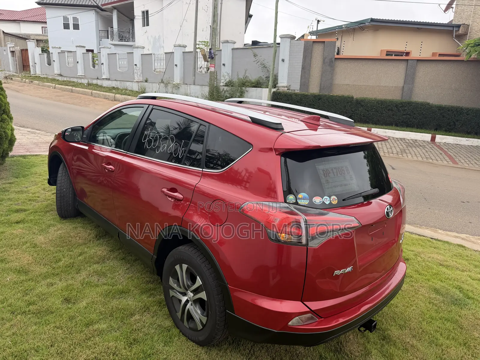 Toyota RAV4 LE AWD (2.5L 4cyl 6A) 2017 Red