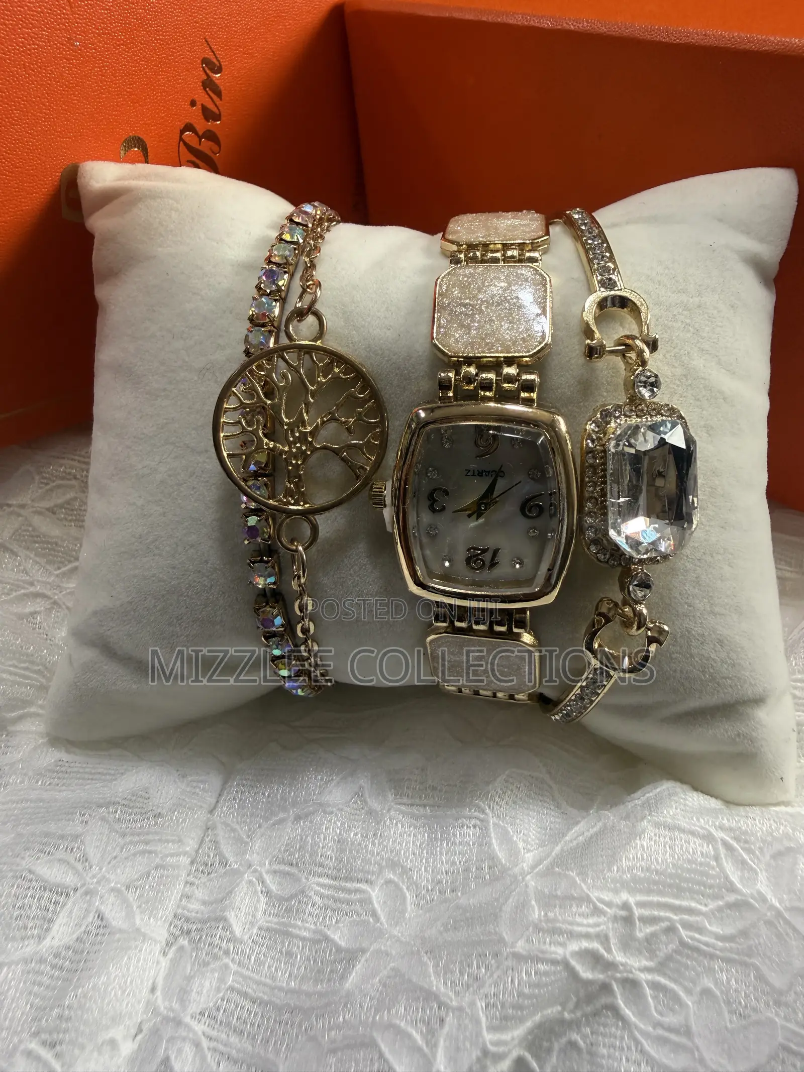 Beautiful Gift Set Boxed Watch and Bracelets for Ladies