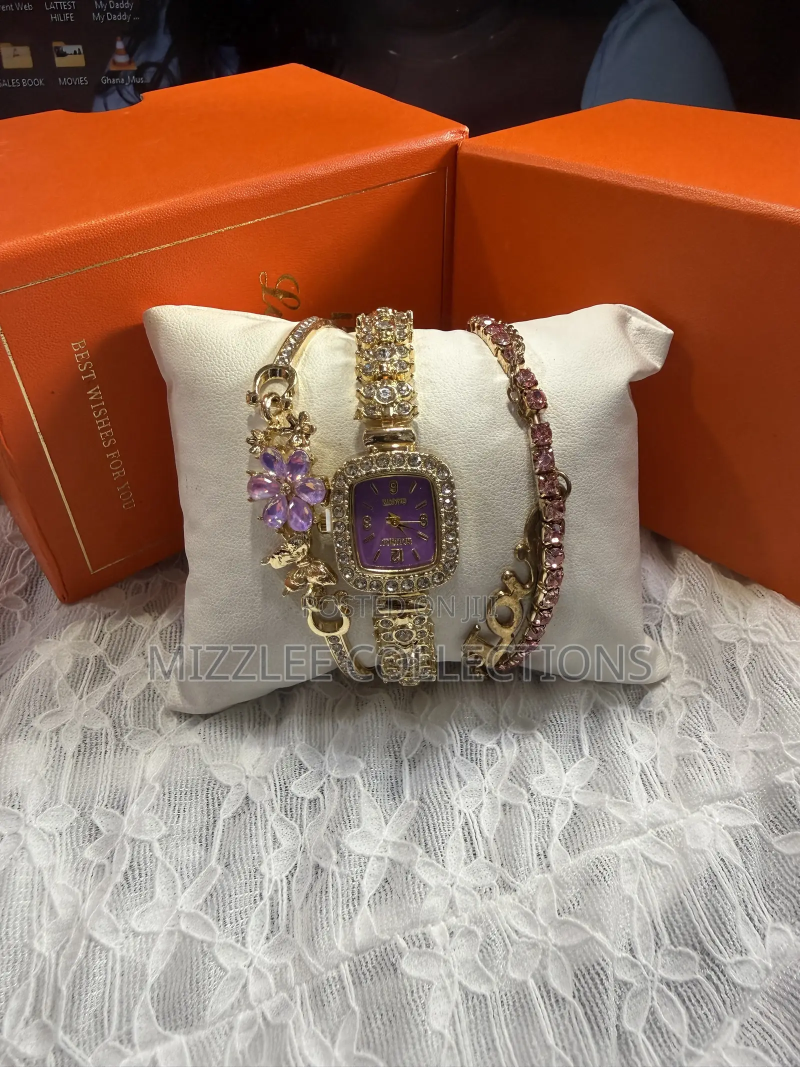 Beautiful Gift Set Boxed Watch and Bracelets for Ladies