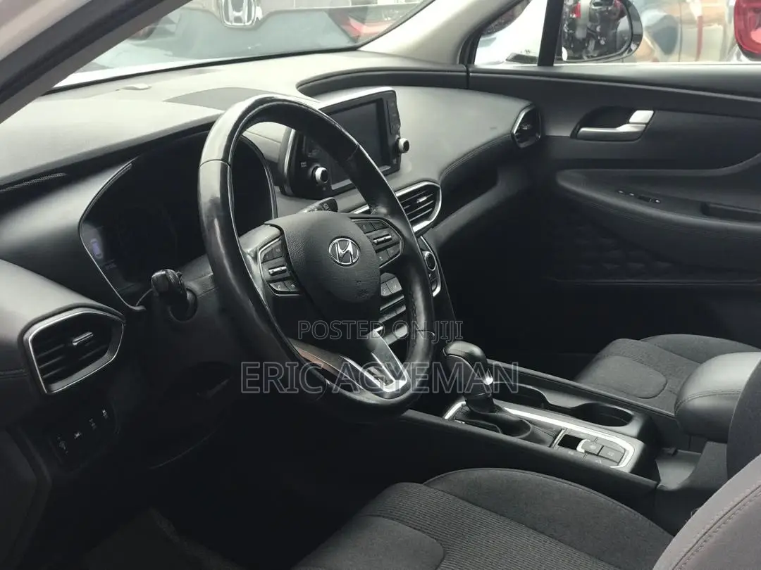 Hyundai Santa Fe 2019 White