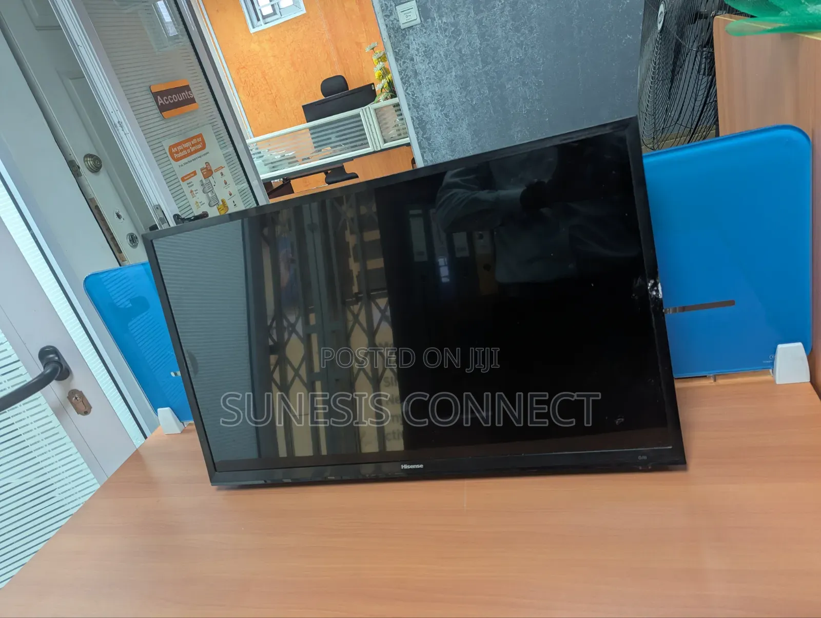 32-Inch Hisense Television [TV Set]