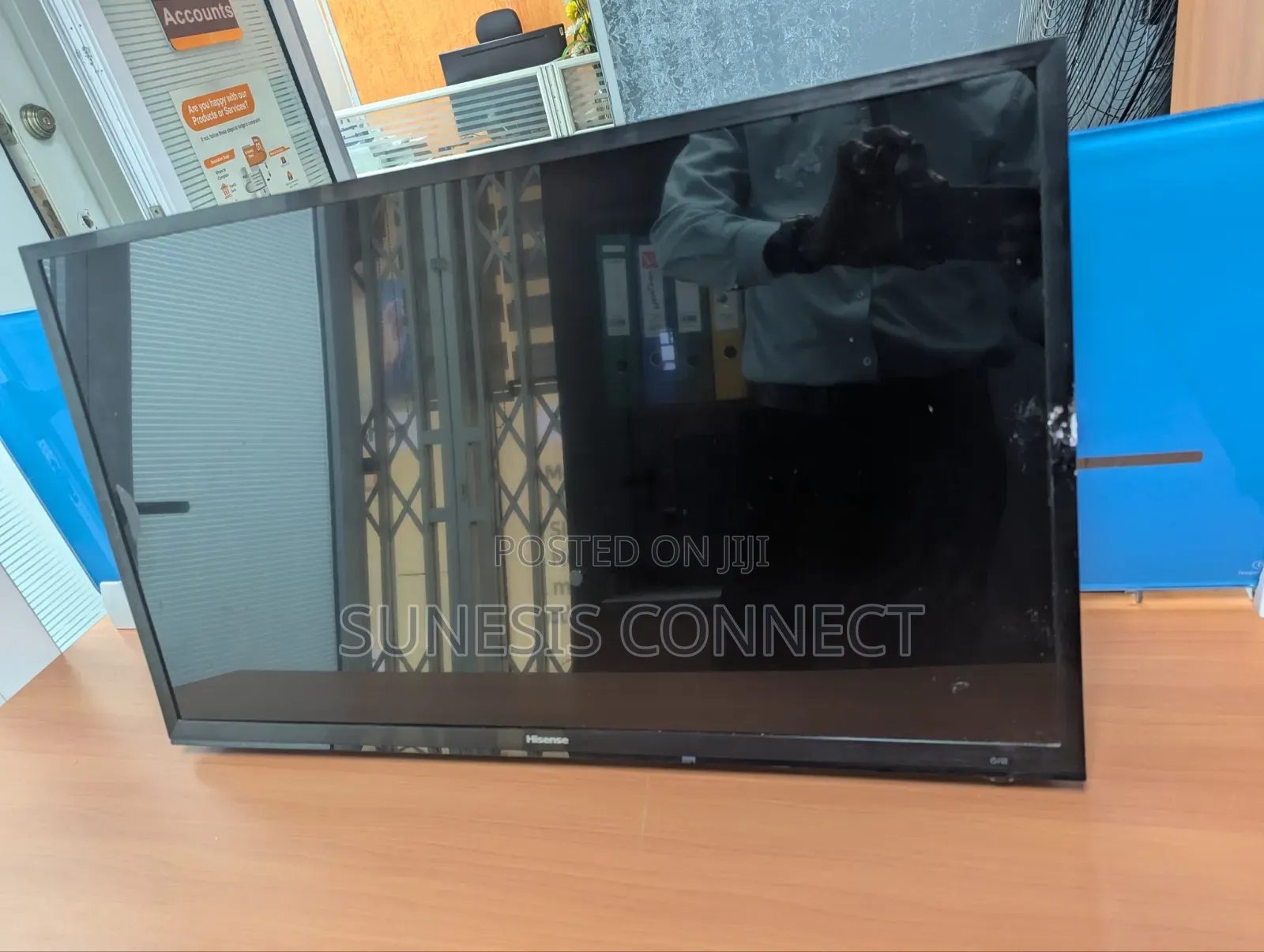 32-Inch Hisense Television [TV Set]