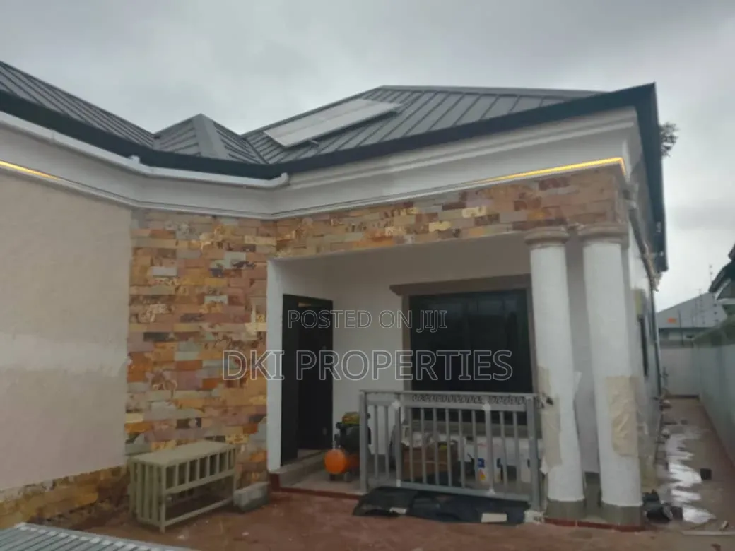 3bdrm House in Dki Properties, Amrahia for sale