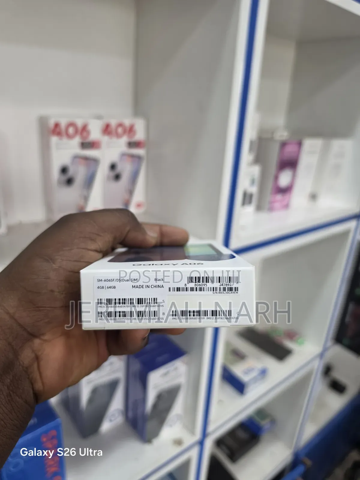 New Samsung Galaxy A06 64 GB Gold