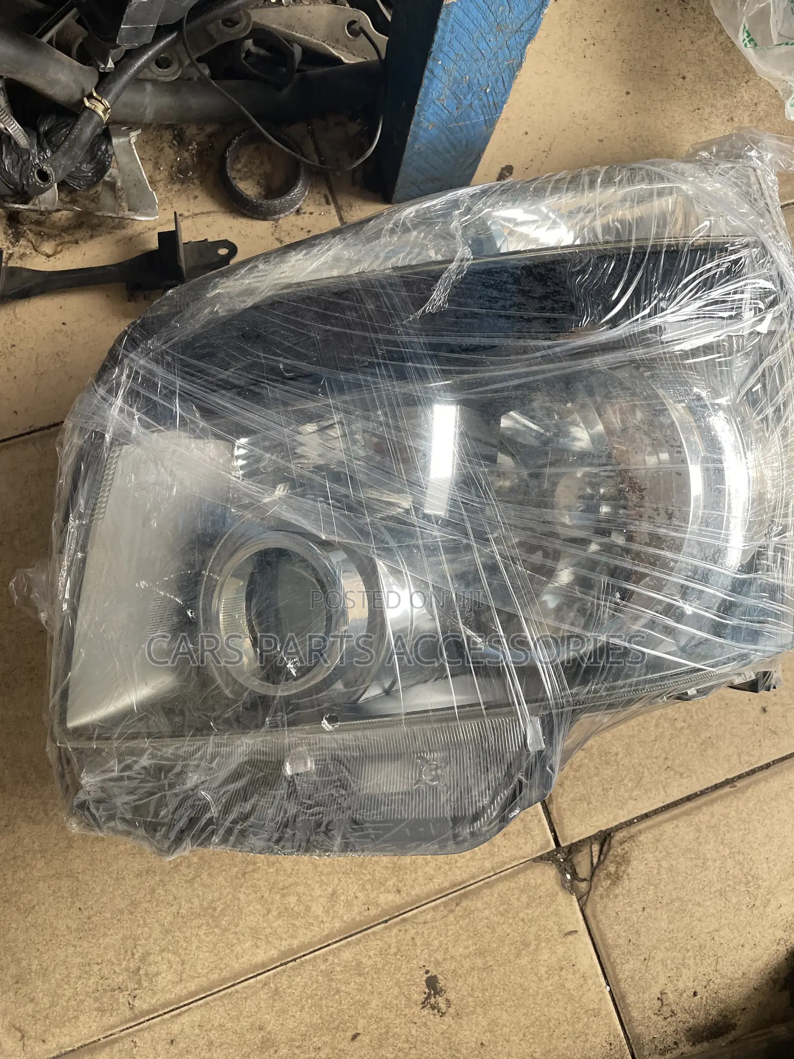 Toyota Voxy 2010 Headlight Available