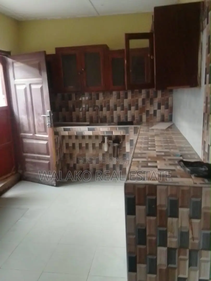 2bdrm Apartment in Awoshie for rent