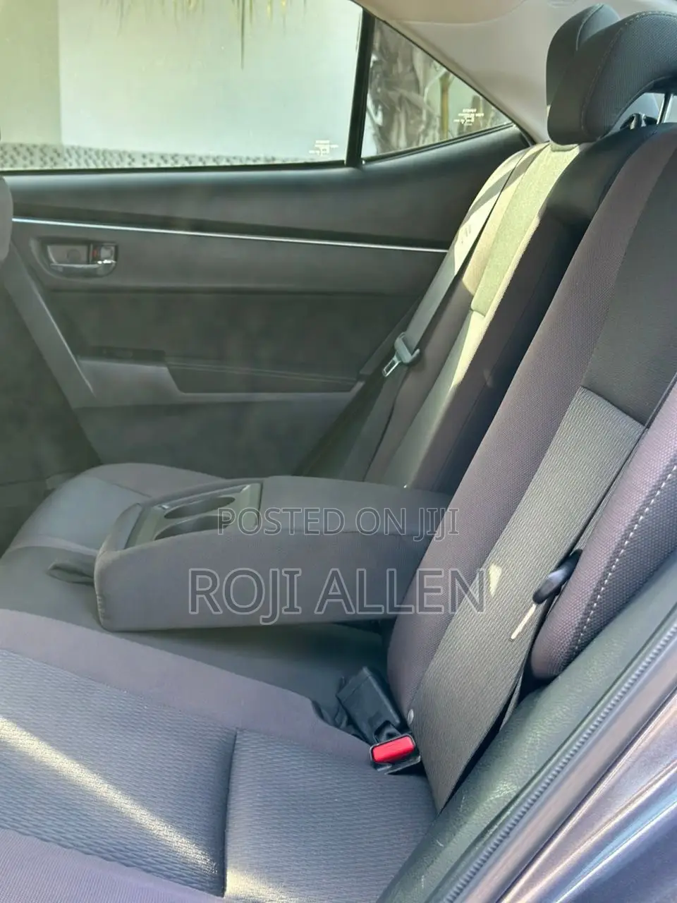 Toyota Corolla LE 4dr Sedan (1.8L 4cyl CVT) 2017 Gray