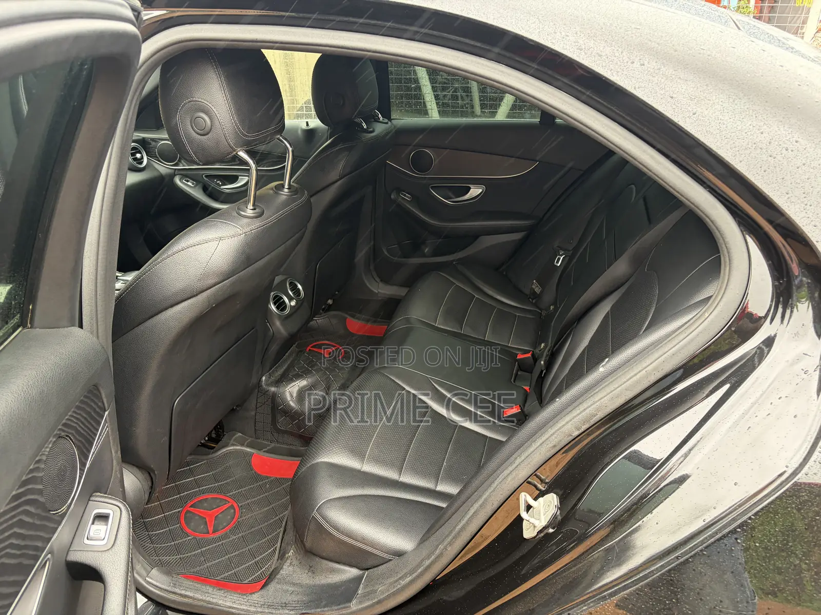 Mercedes-Benz C300 2016 Black