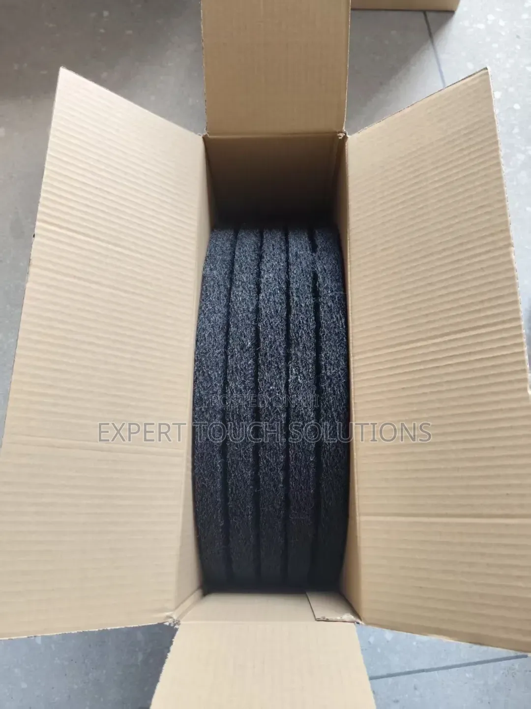 17 Inches Black Floor Pad