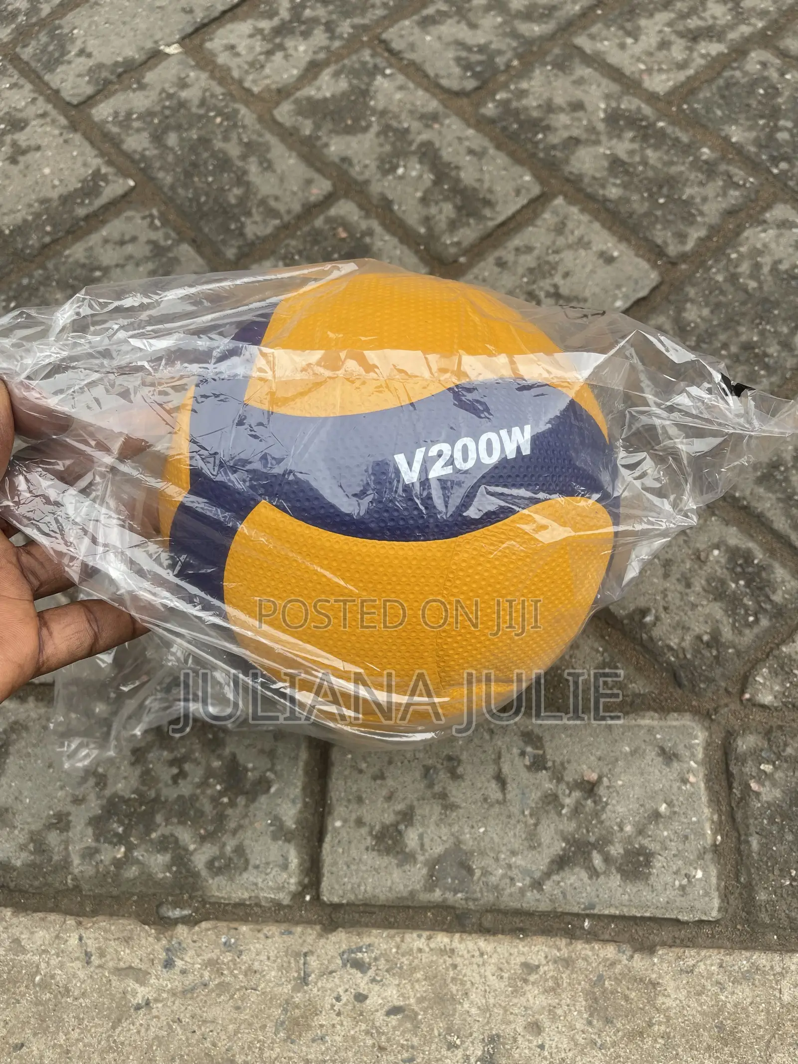 Original Volleyball V200 Mikasa at Cool Price