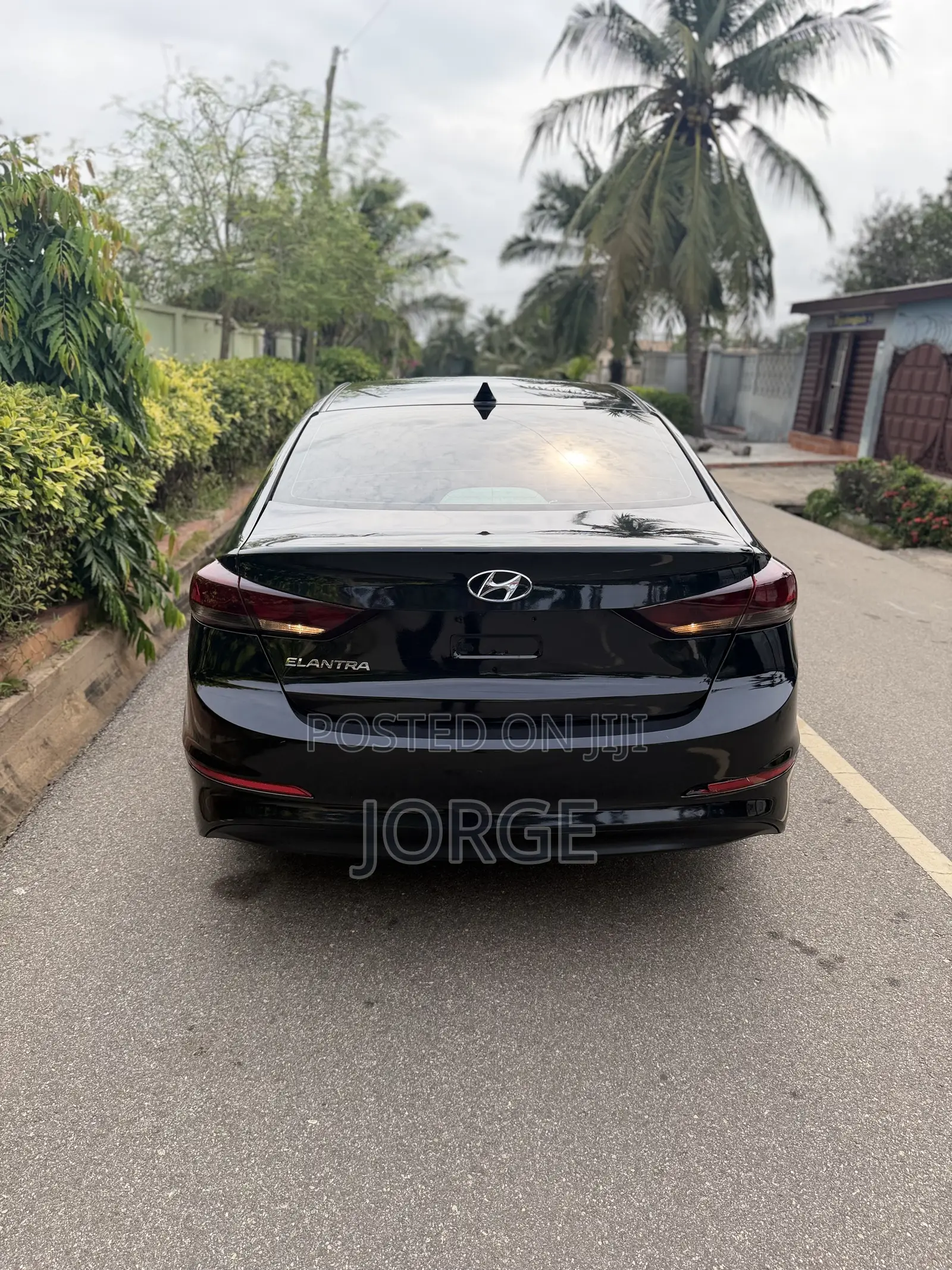 Hyundai Elantra SE Sedan FWD (2.0L 4cyl 6M) 2017 Black