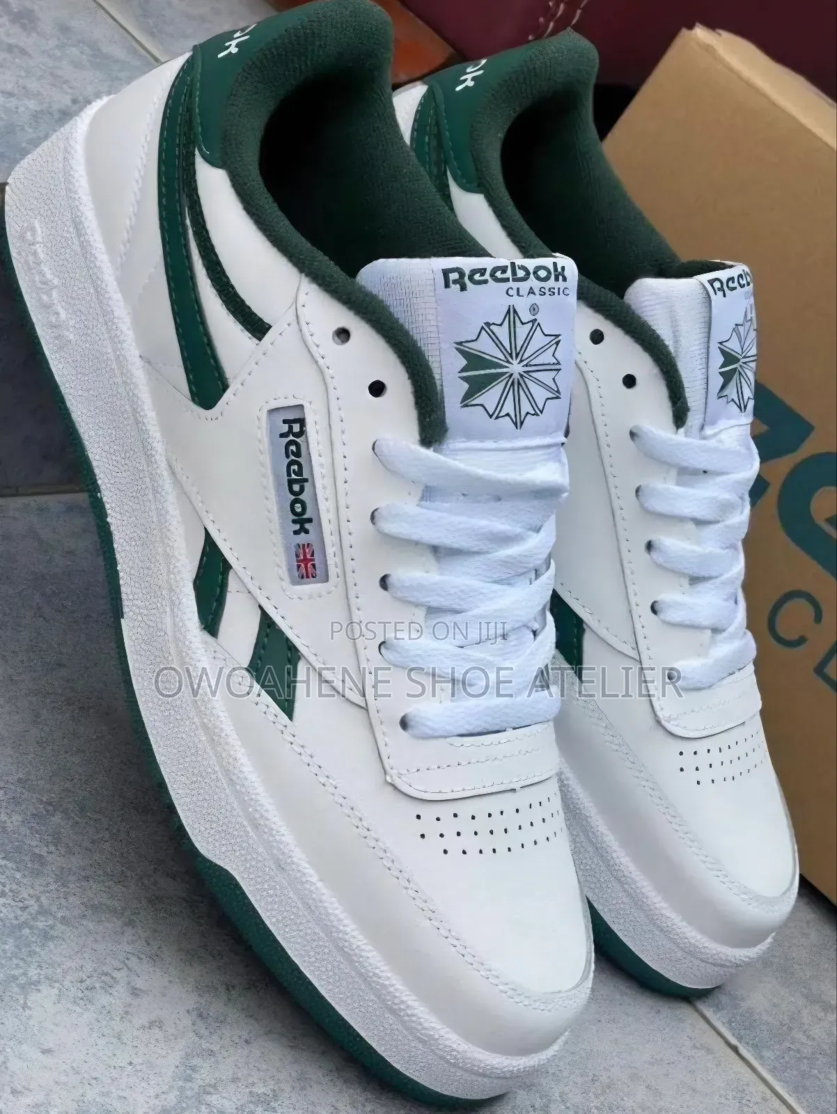 Classic White Reebok Club C Revenge Sneakers Wit Dark Green Side Strap