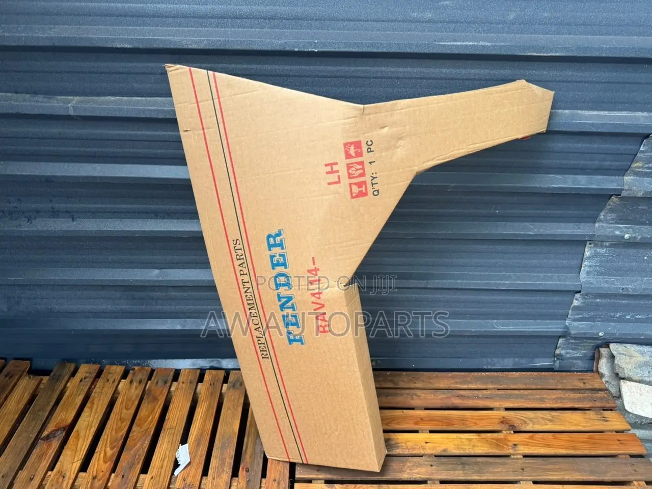 Toyota RAV4 13-19 Fender LH