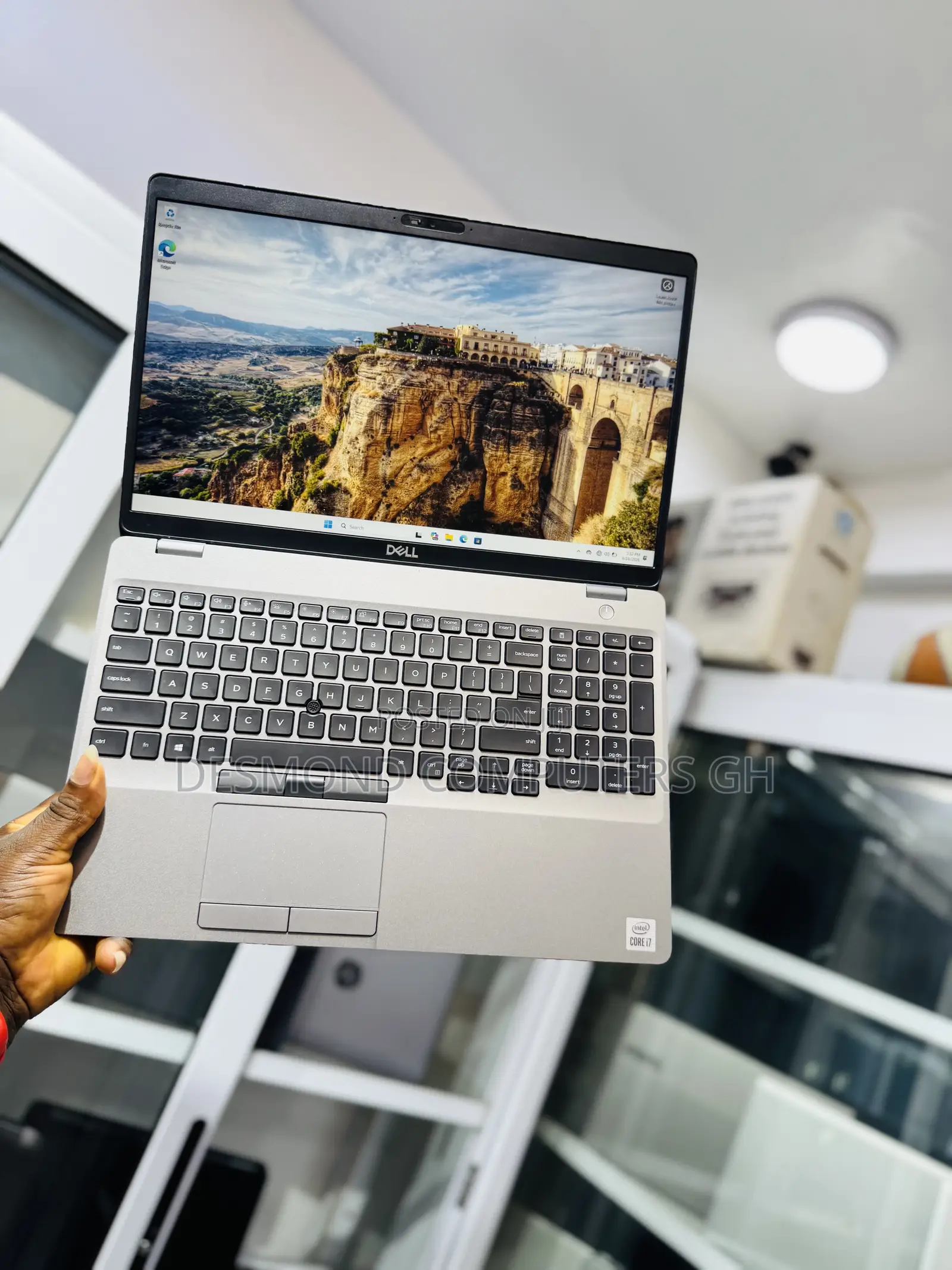 Laptop Dell Latitude 5510 16GB Intel Core i7 SSD 512GB
