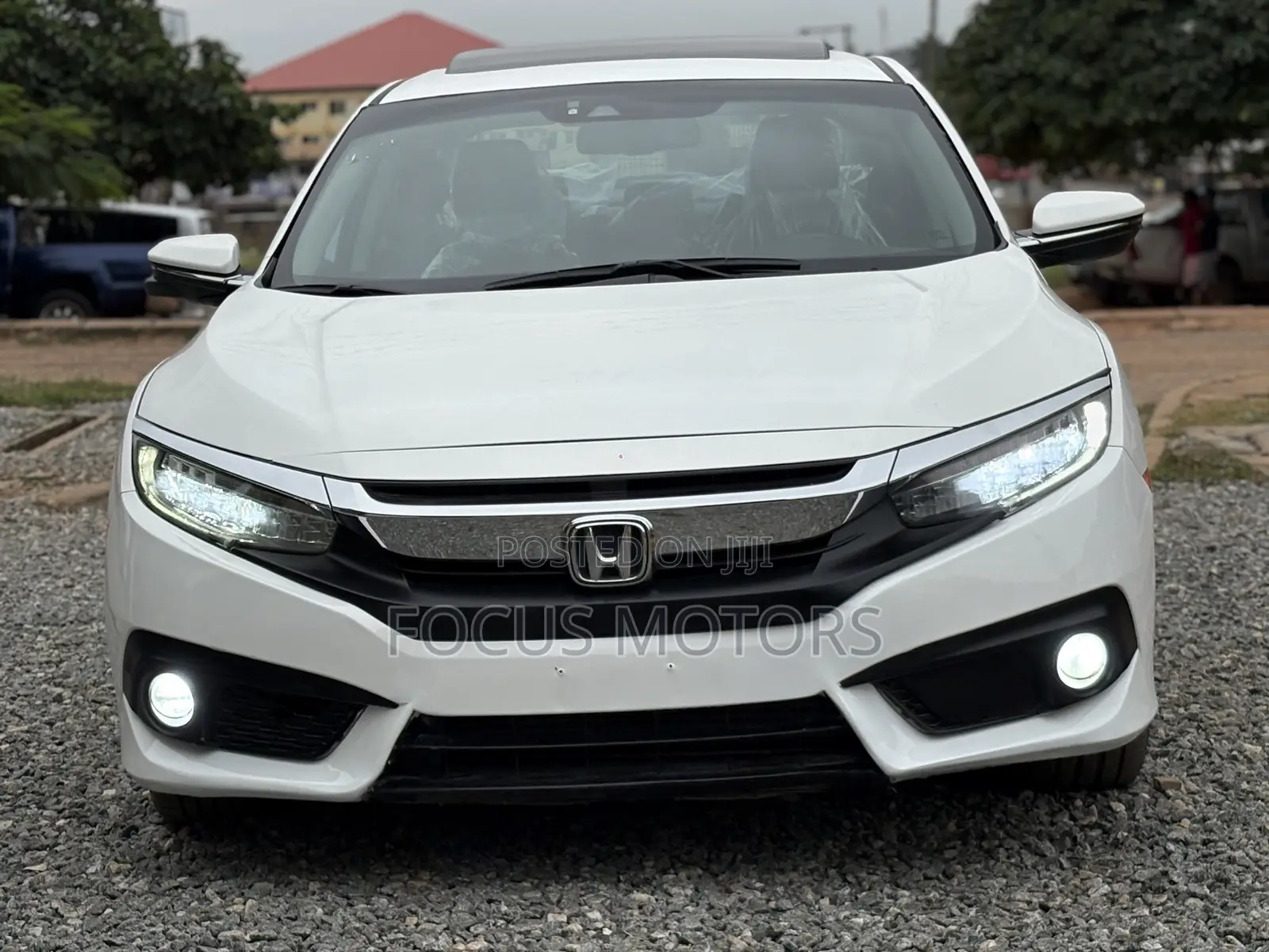 Honda Civic Touring 4dr Sedan (1.5L 4cyl) 2017 White
