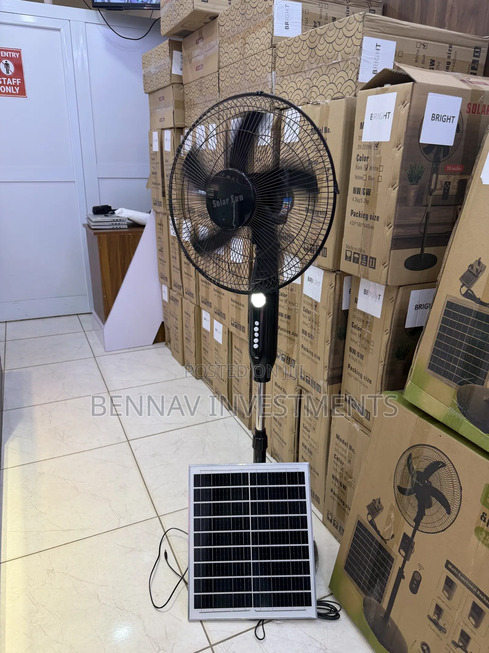 16 Inches Electric and Solar Rechargeable Fan