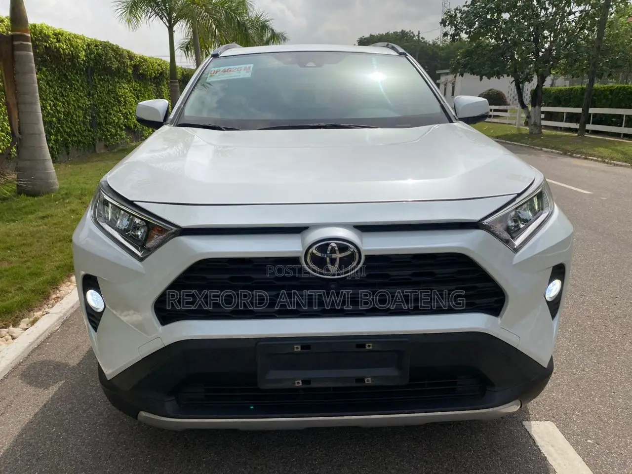 Toyota RAV4 2021 White