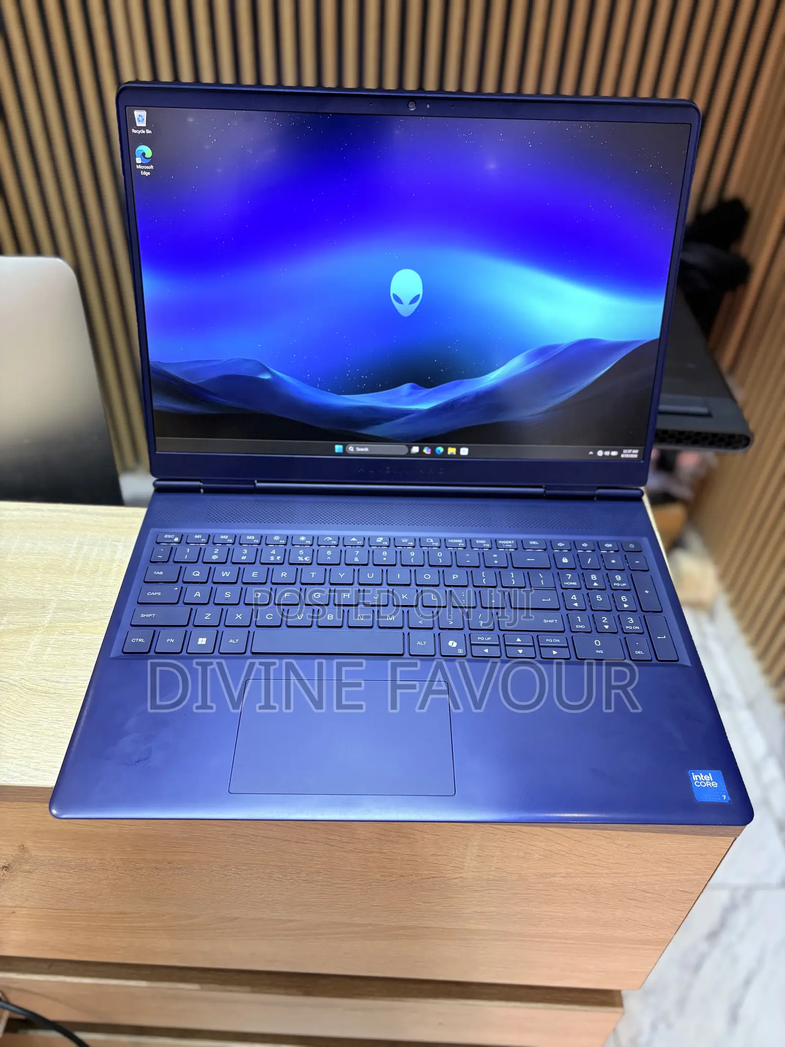 New Laptop Alienware 16 Aurora 32GB Intel Core Ultra 7 SSD 1T