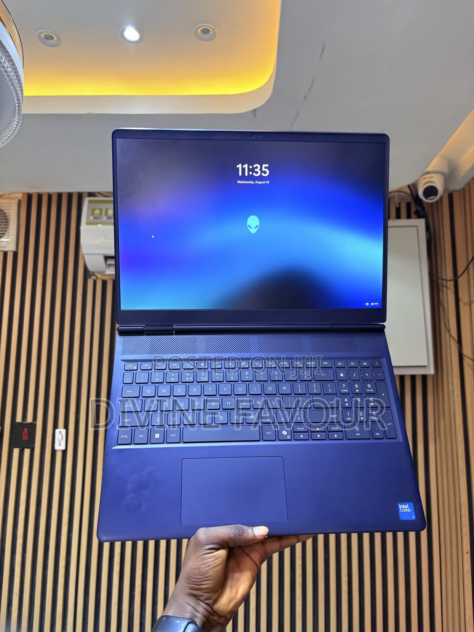 New Laptop Alienware 16 Aurora 32GB Intel Core Ultra 7 SSD 1T