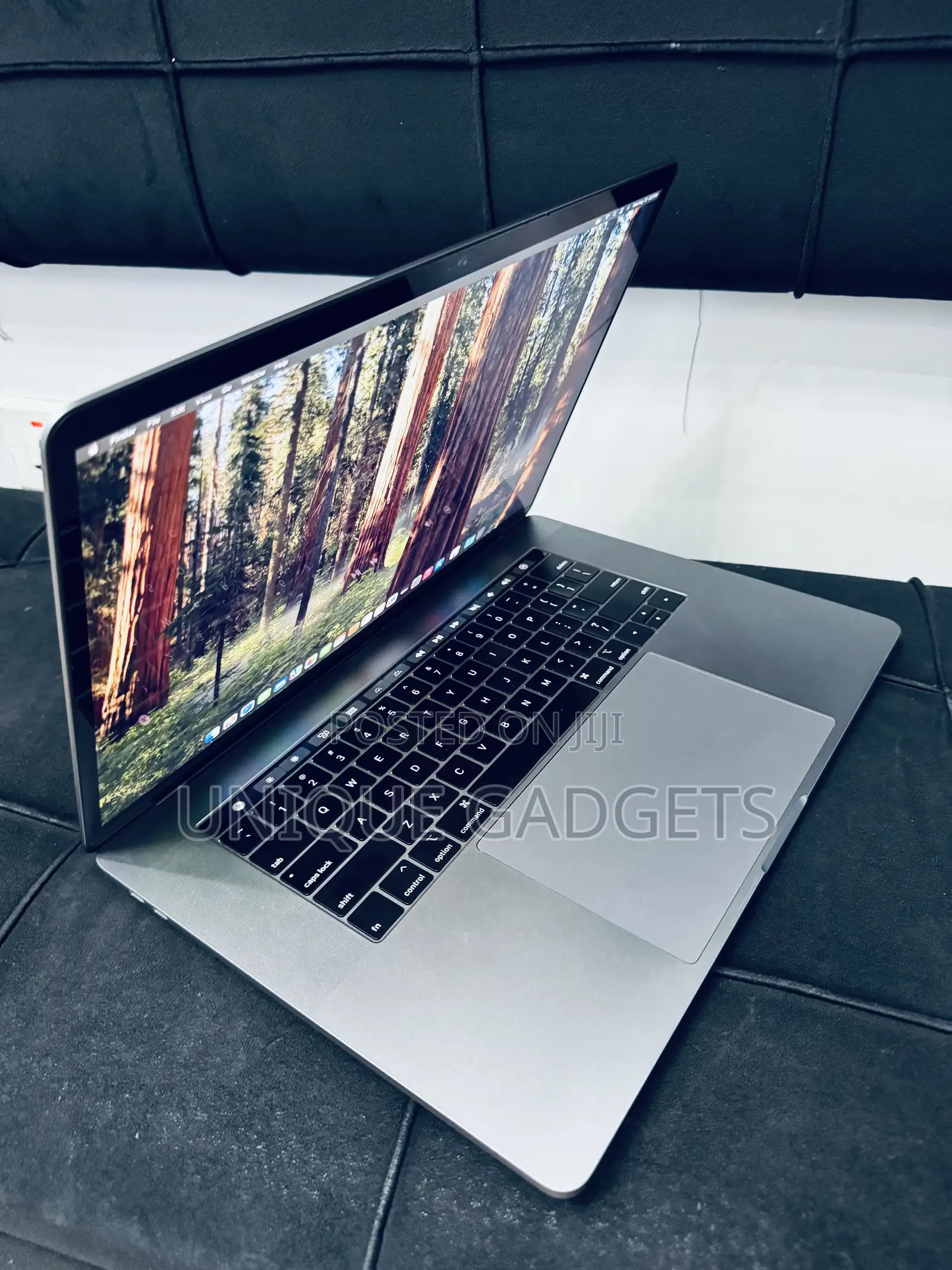 Laptop Apple MacBook Pro 2019 16GB Intel Core i7 SSD 256GB