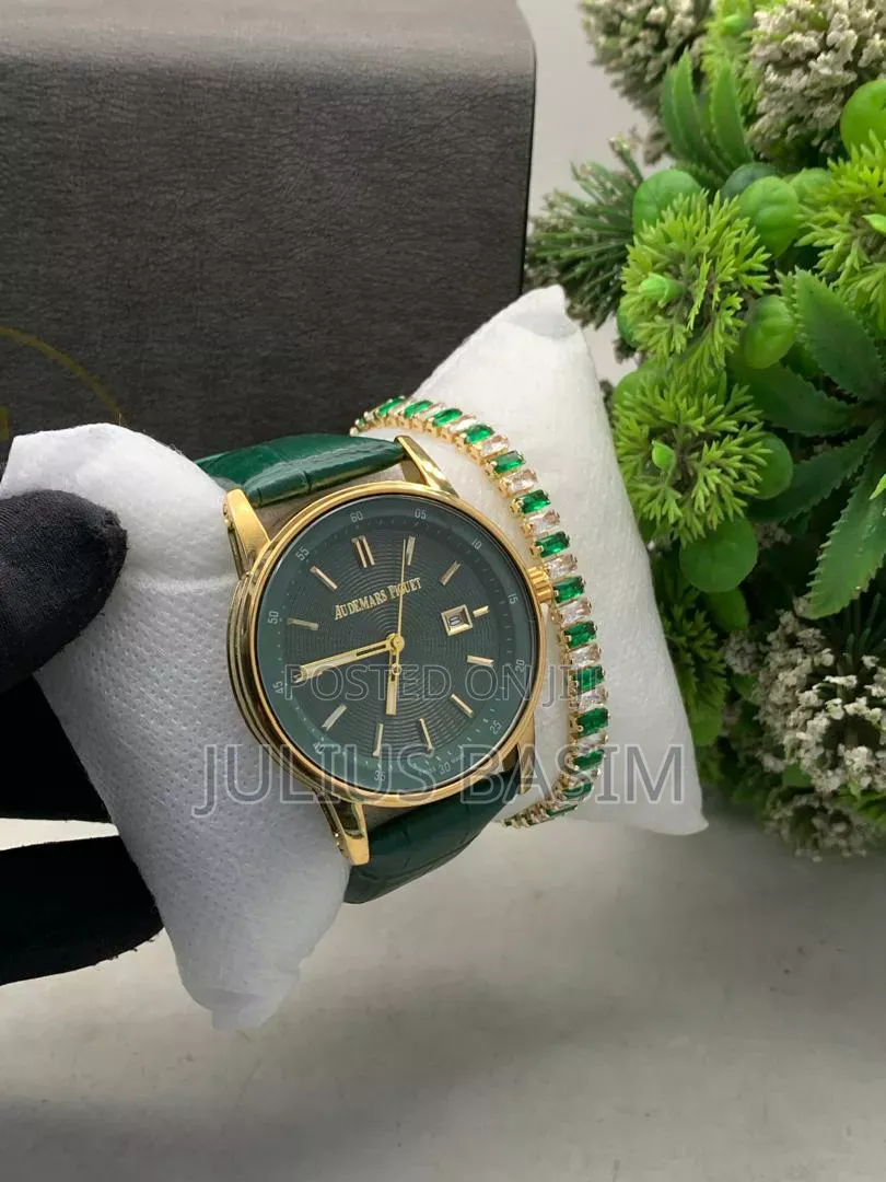 Audemars Piguet With Bracelet in Box