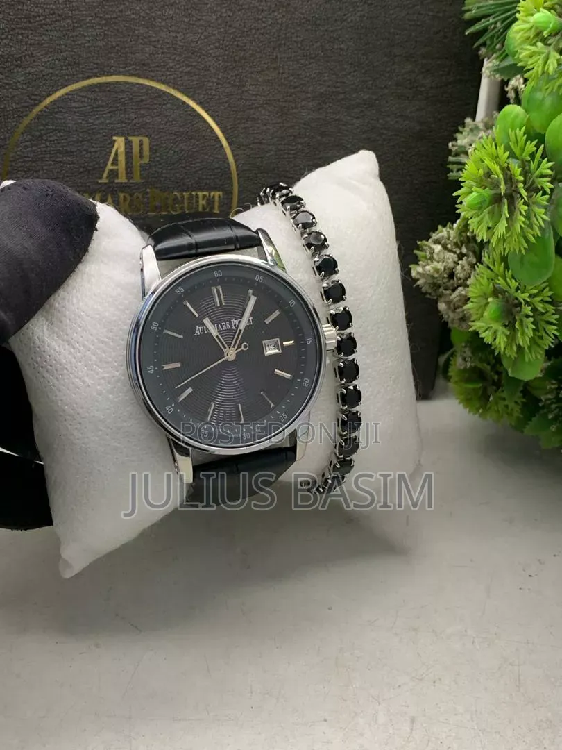 Audemars Piguet With Bracelet in Box