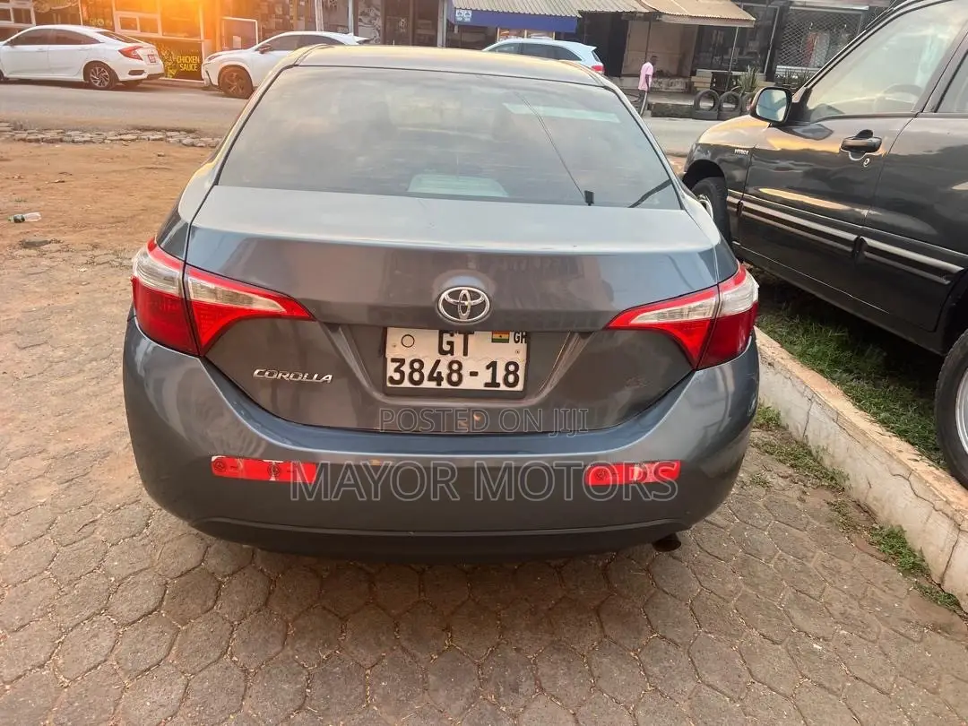 Toyota Corolla LE 4dr Sedan (1.8L 4cyl CVT) 2016 Gray
