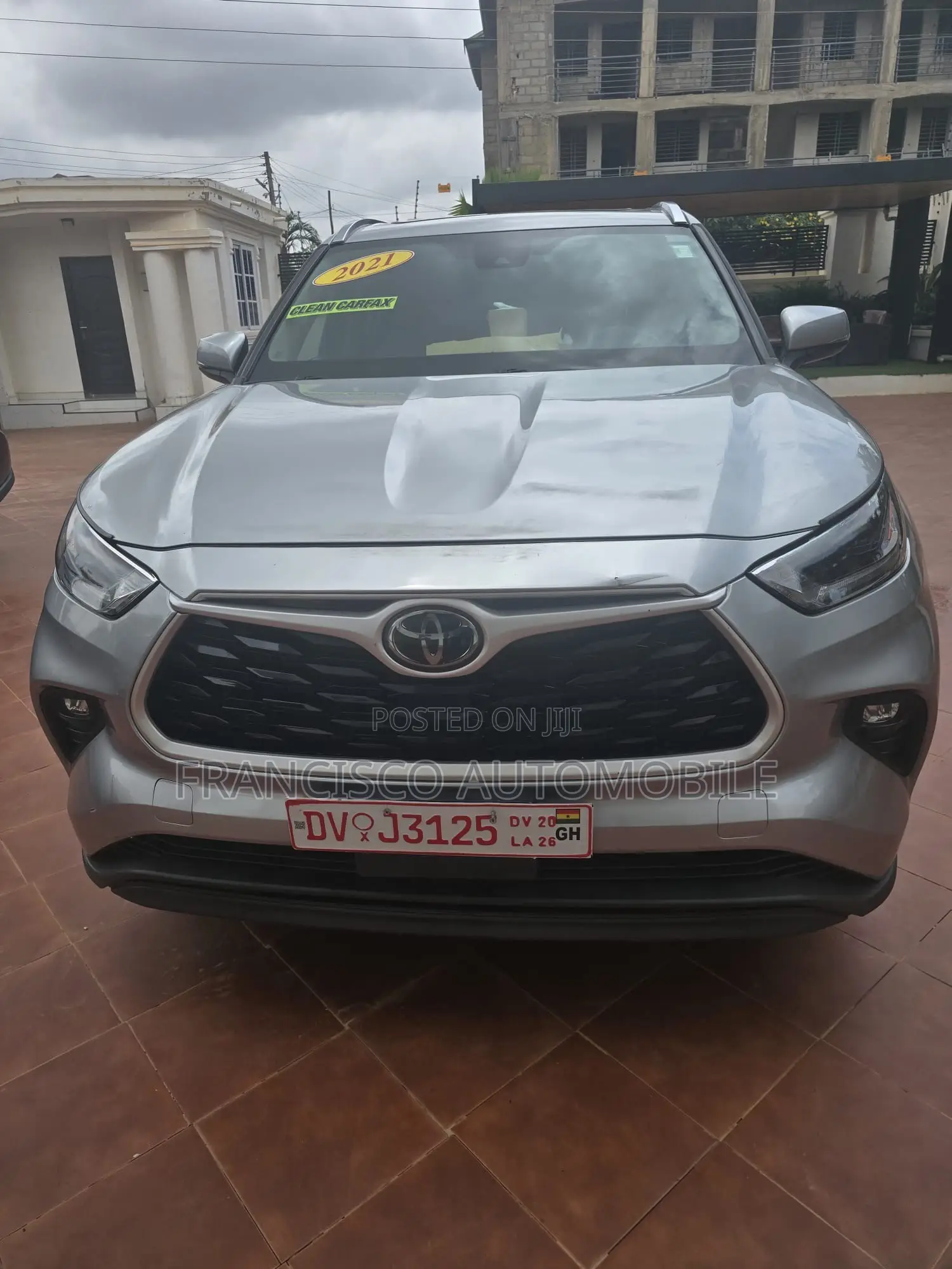 Toyota Highlander XLE 2021 Silver