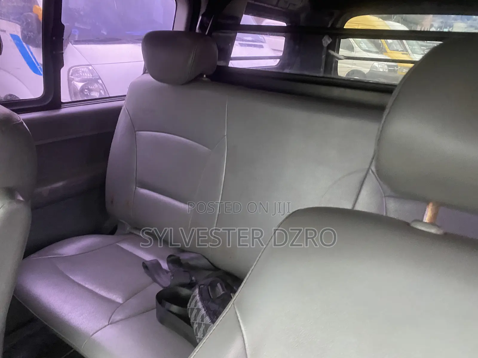 Hyundai Starex 2013 Brown