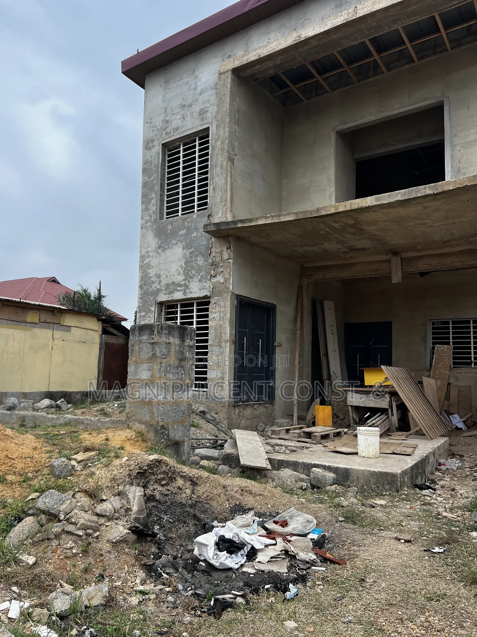 5bdrm Duplex in Lakeside Estate, Ashaley Botwe for sale