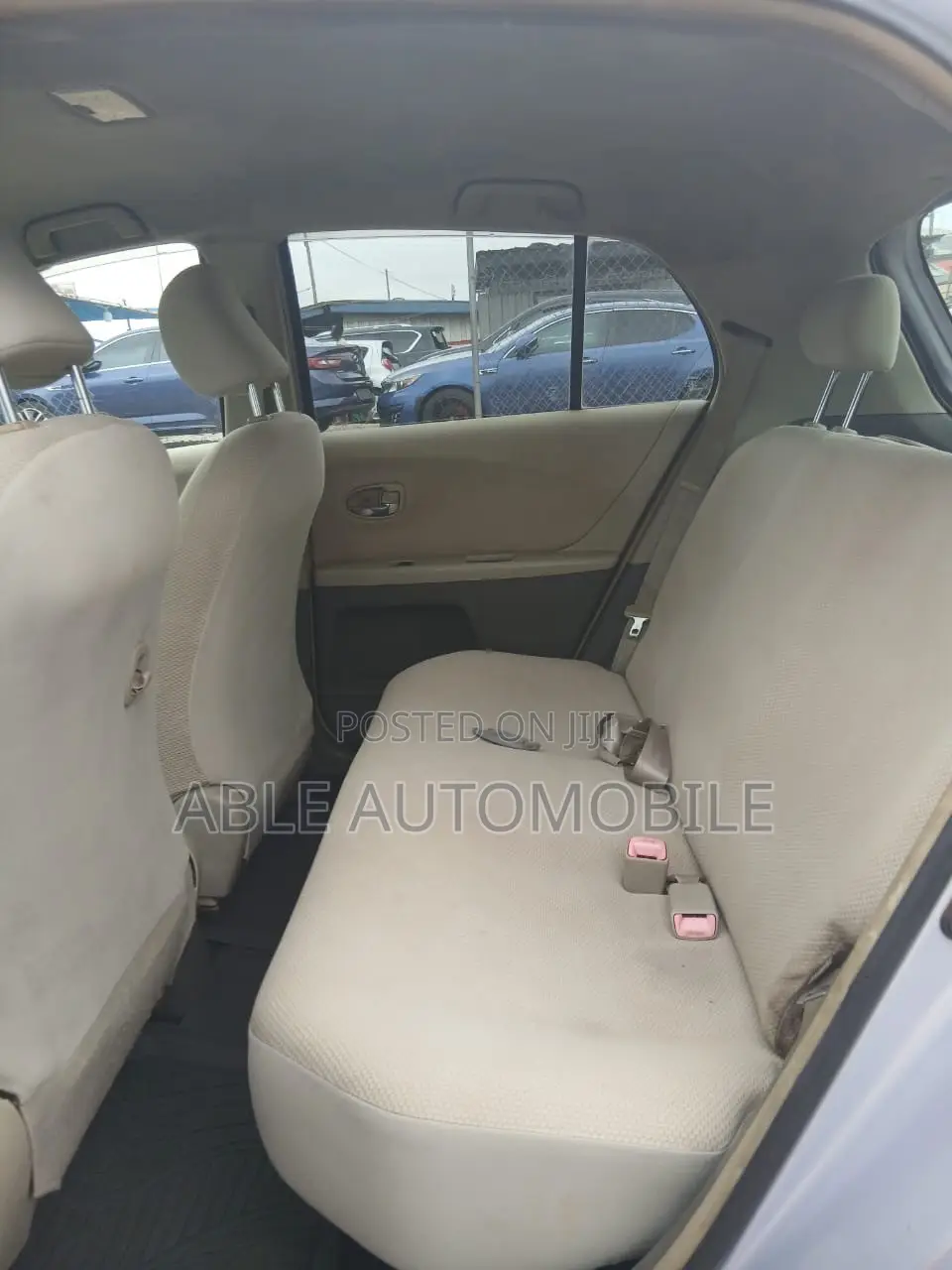 Toyota Vitz 1.0 FWD 3dr 2010 Silver