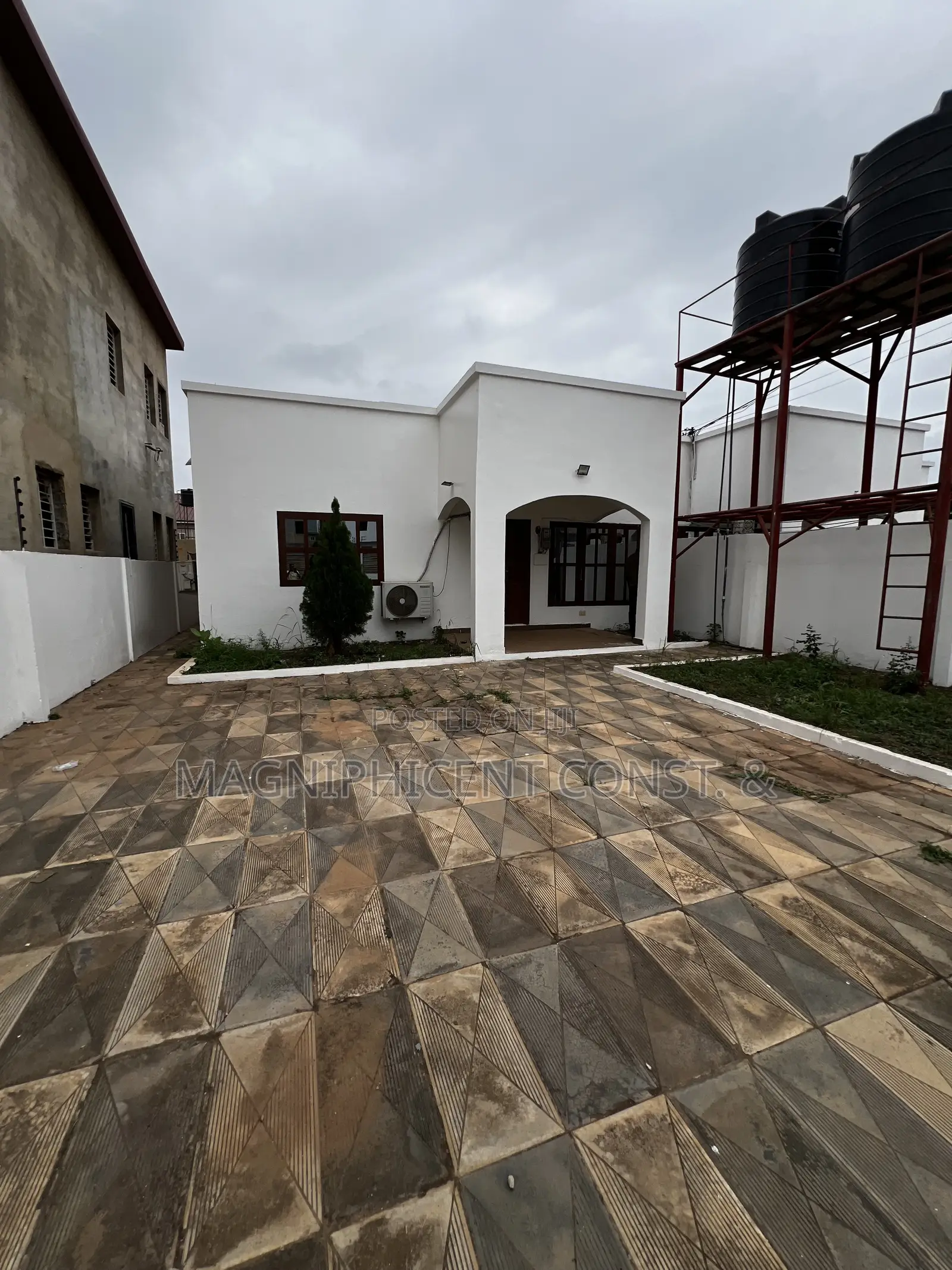 3bdrm House in Lakeside Estate, Ashaley Botwe for sale