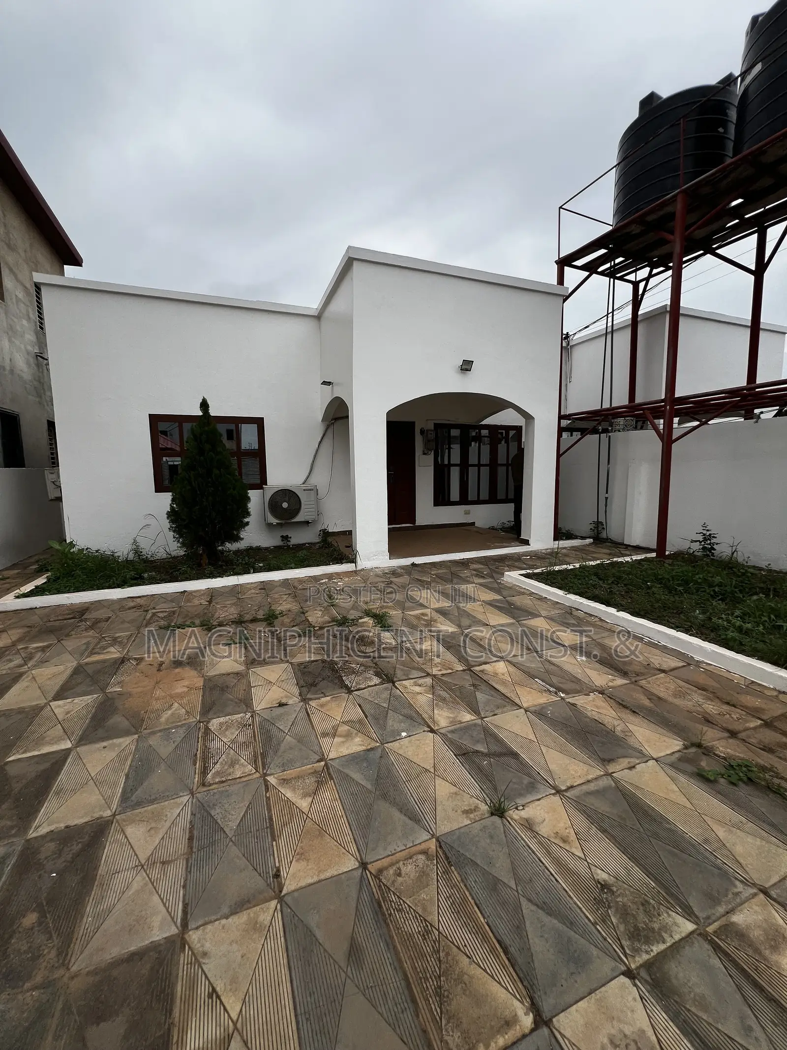 3bdrm House in Lakeside Estate, Ashaley Botwe for sale