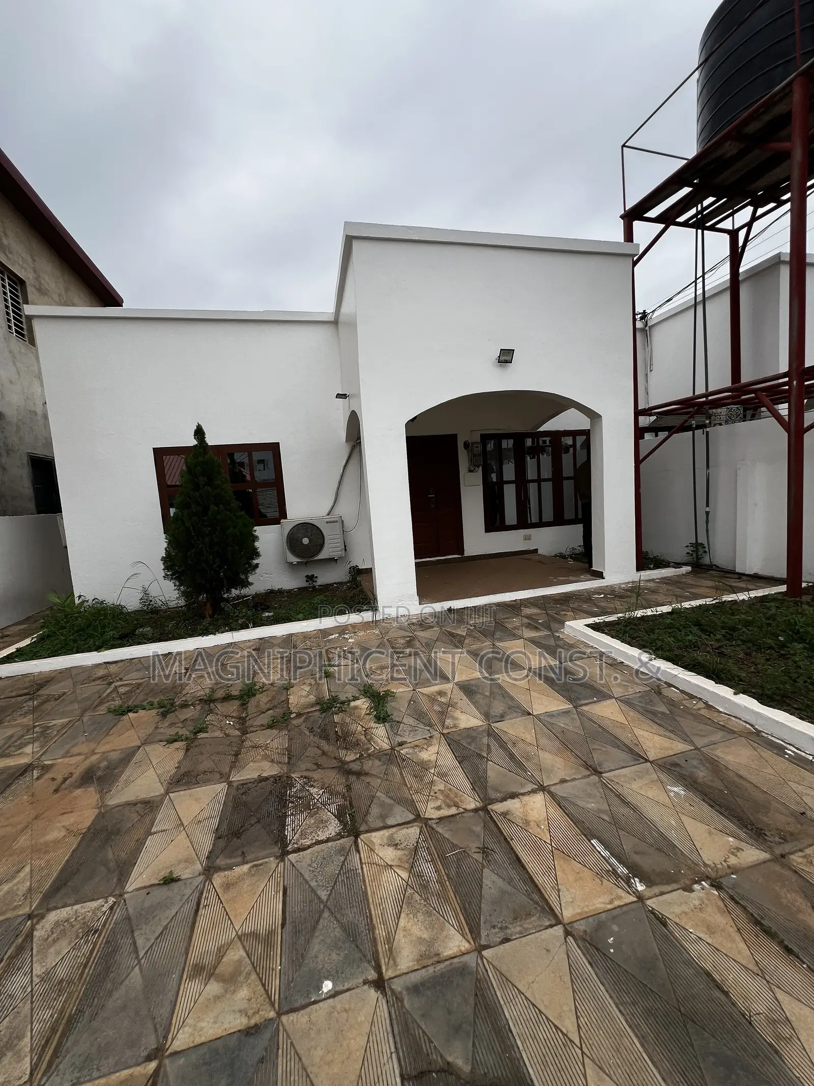 3bdrm House in Lakeside Estate, Ashaley Botwe for sale