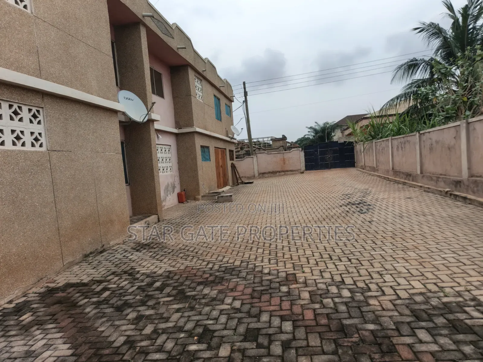 4bdrm Apartment in Buokrom Estate, Kumasi Metropolitan for rent