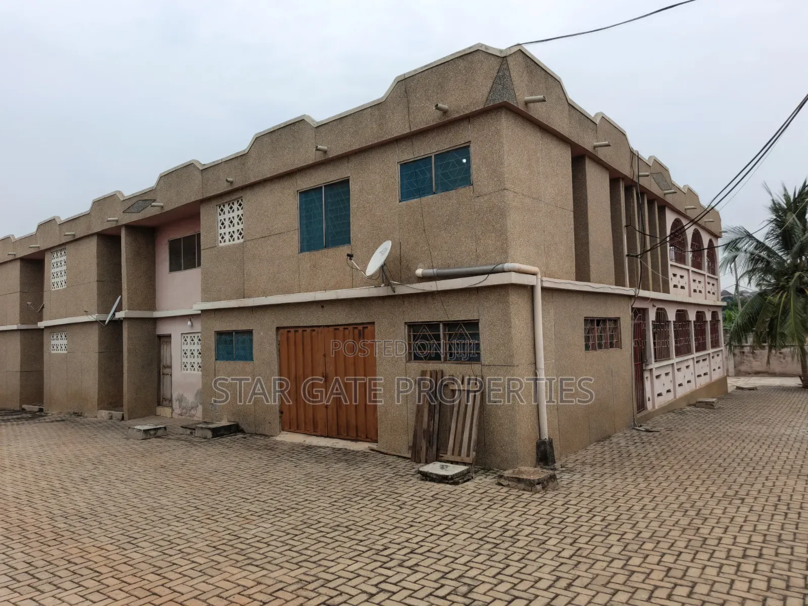 4bdrm Apartment in Buokrom Estate, Kumasi Metropolitan for rent