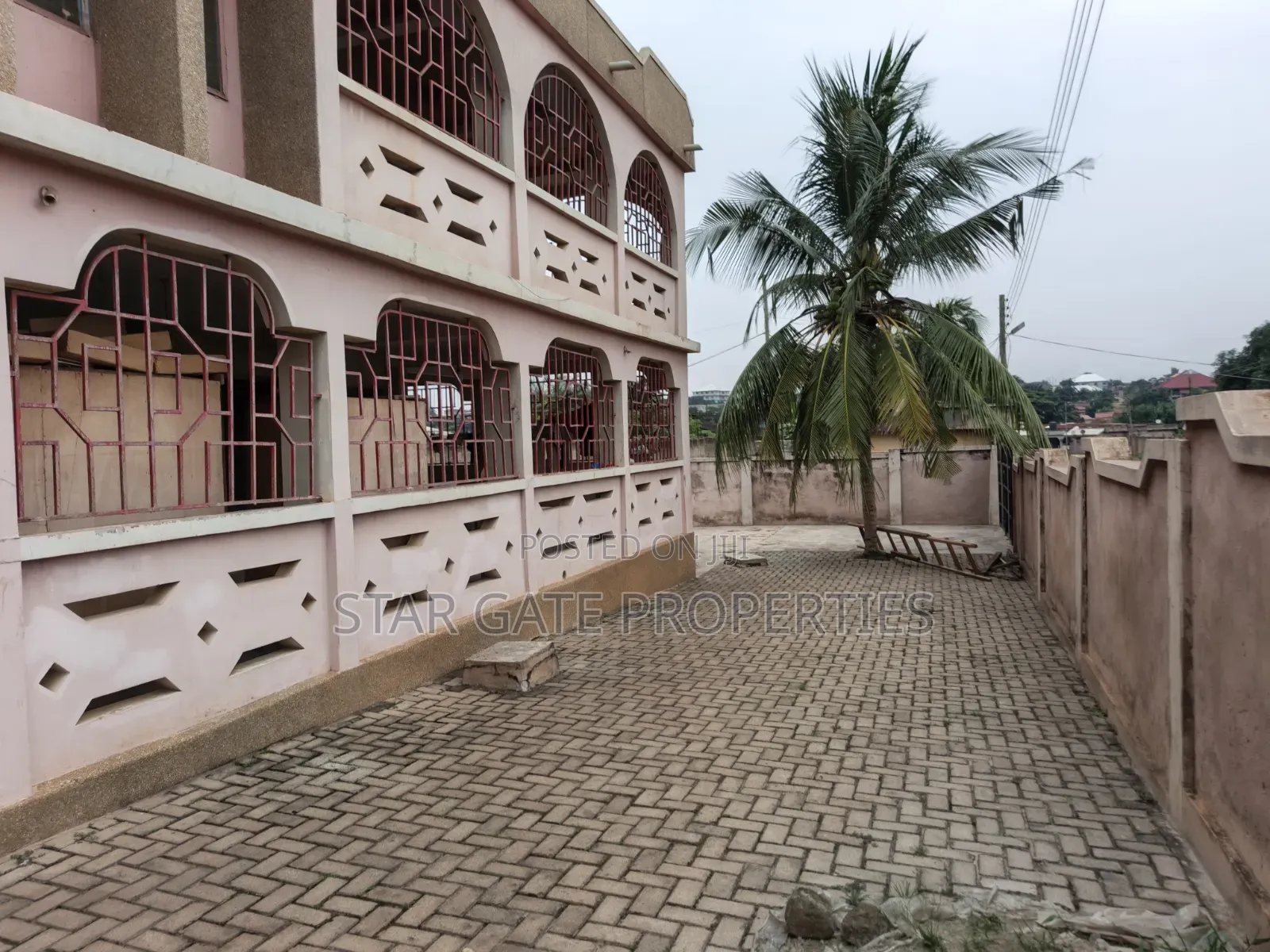4bdrm Apartment in Buokrom Estate, Kumasi Metropolitan for rent