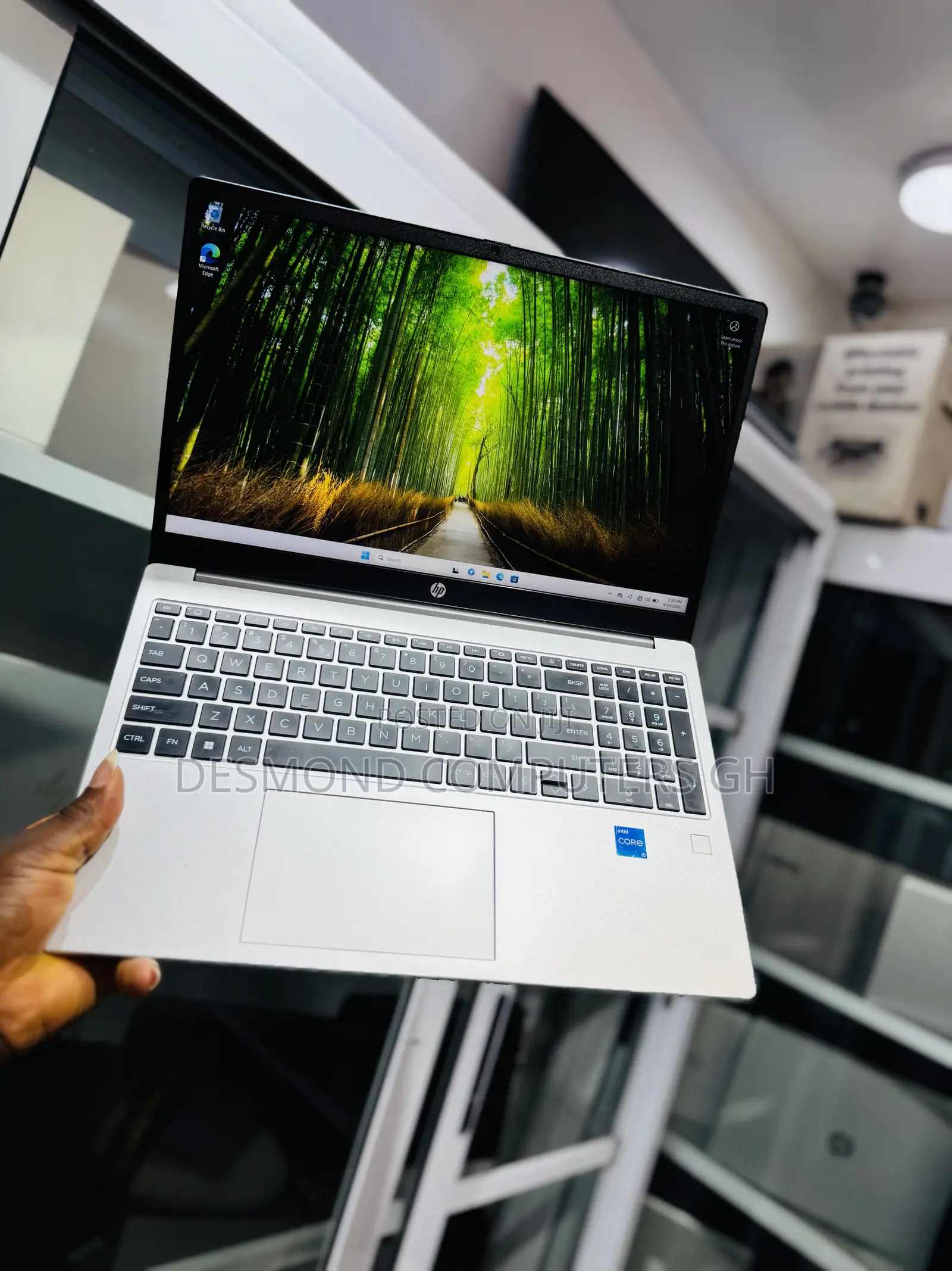 Laptop HP 250 G10 16GB Intel Core i5 SSD 512GB