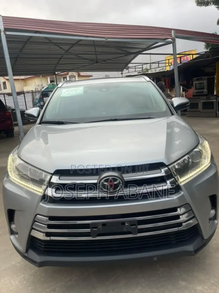 Toyota Highlander XLE 4x2 V6 (3.5L 6cyl 8A) 2018 Silver