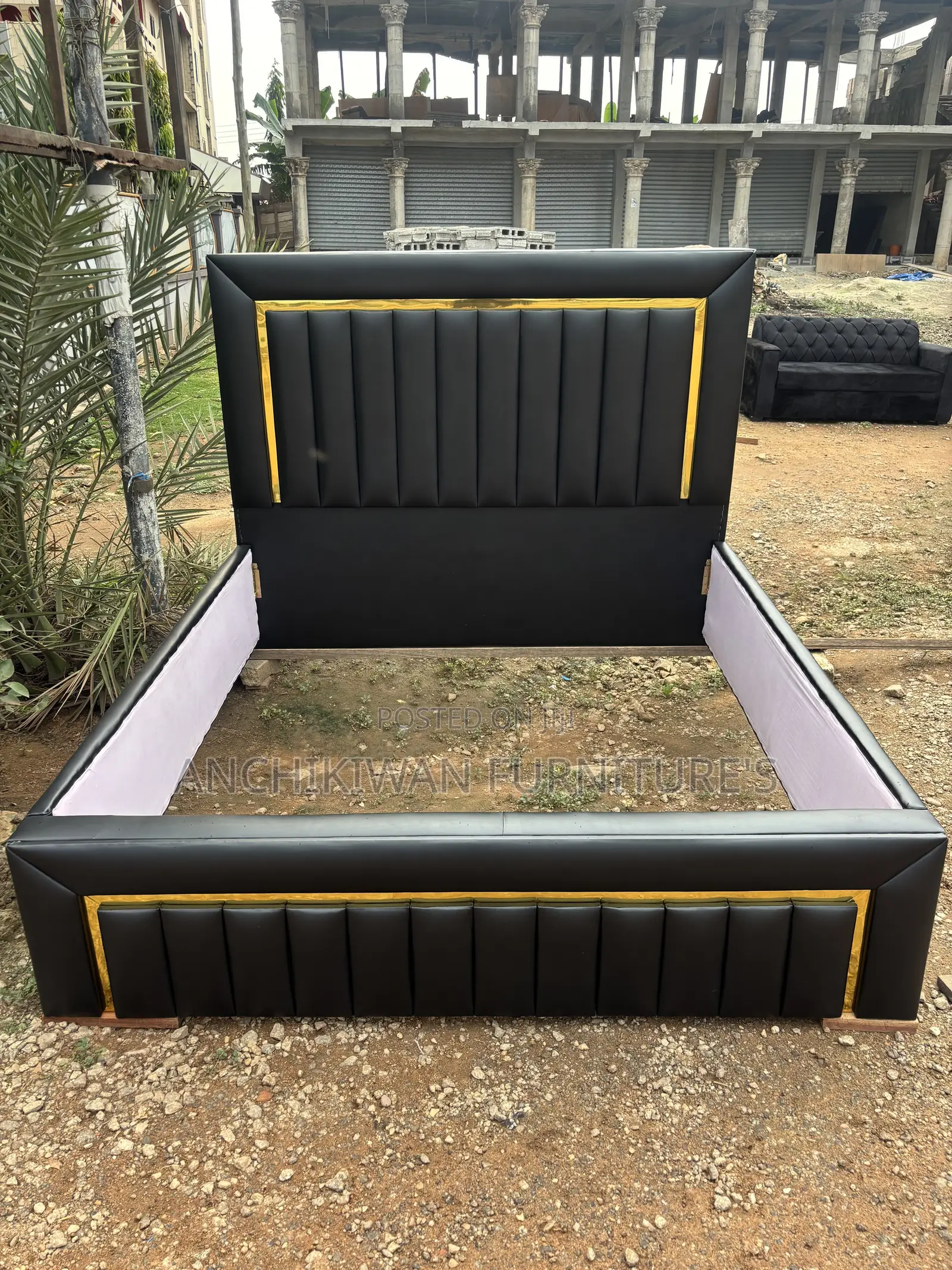 T Style Queensize Bed (Cash on Delivery)