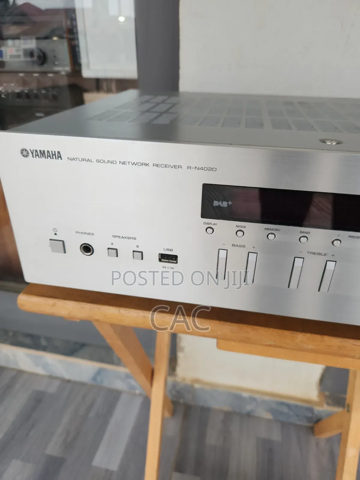 Yamaha MusicCast R-N402d Bluetooth Wifi USB